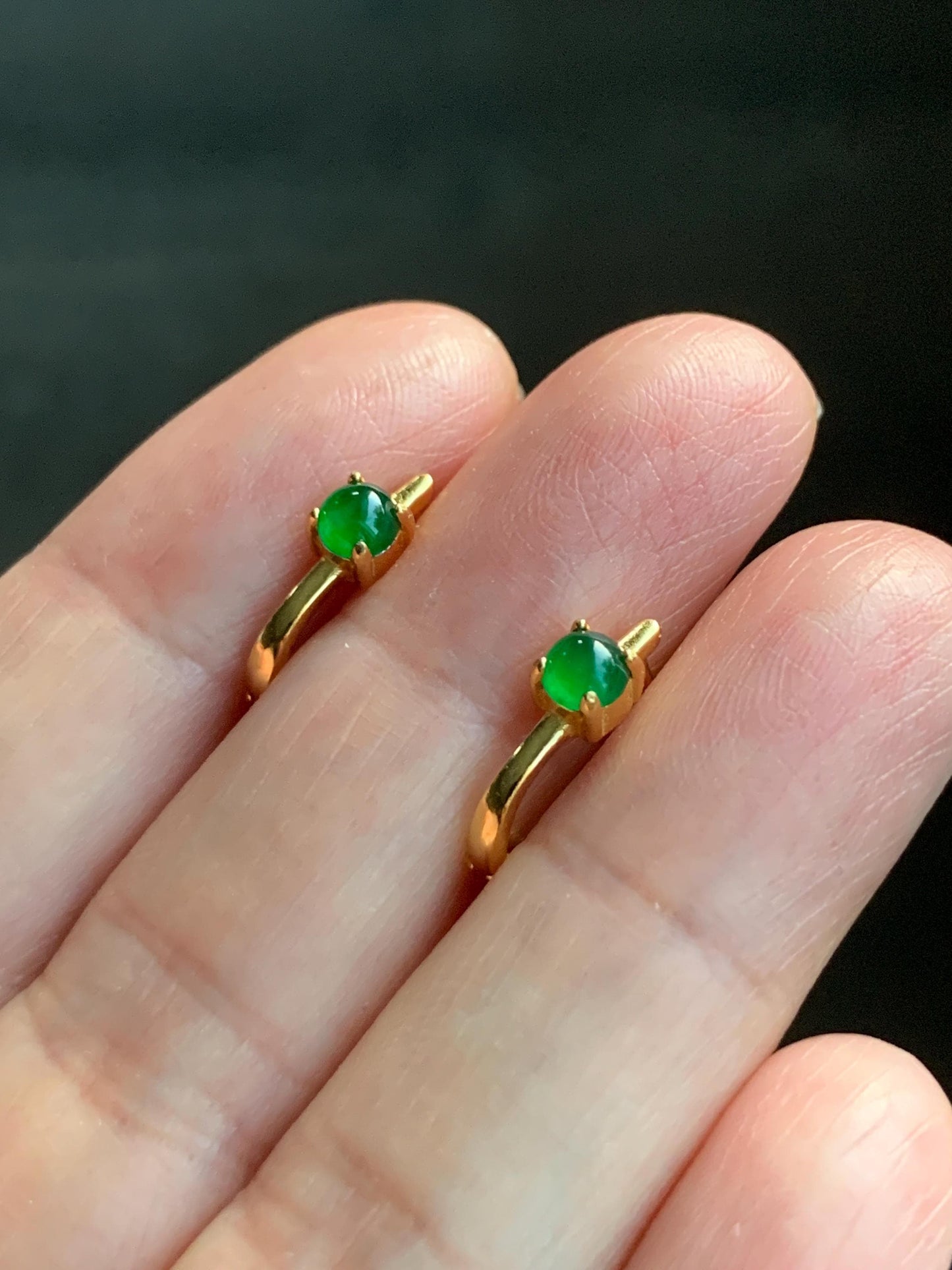 Natural Guatemalan Grade A Icy Translucent Vibrant Green Jadeite Hoop Huggie Earrings Sterling Silver Yellow Gold Overlay 天然冰危绿翡翠银镶耳包 JDEB55