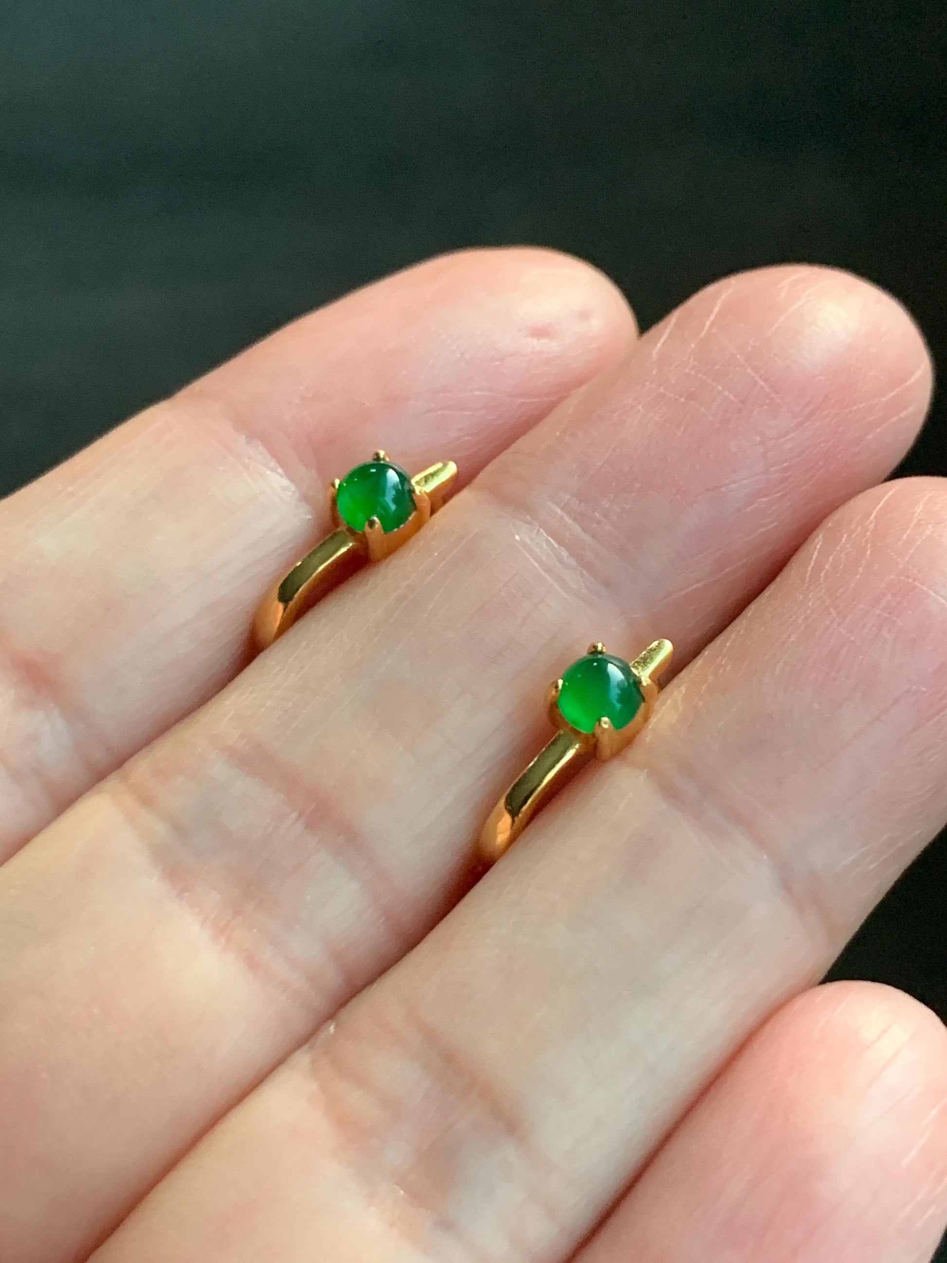 Natural Guatemalan Grade A Icy Translucent Vibrant Green Jadeite Hoop Huggie Earrings Sterling Silver Yellow Gold Overlay 天然冰危绿翡翠银镶耳包 JDEB55