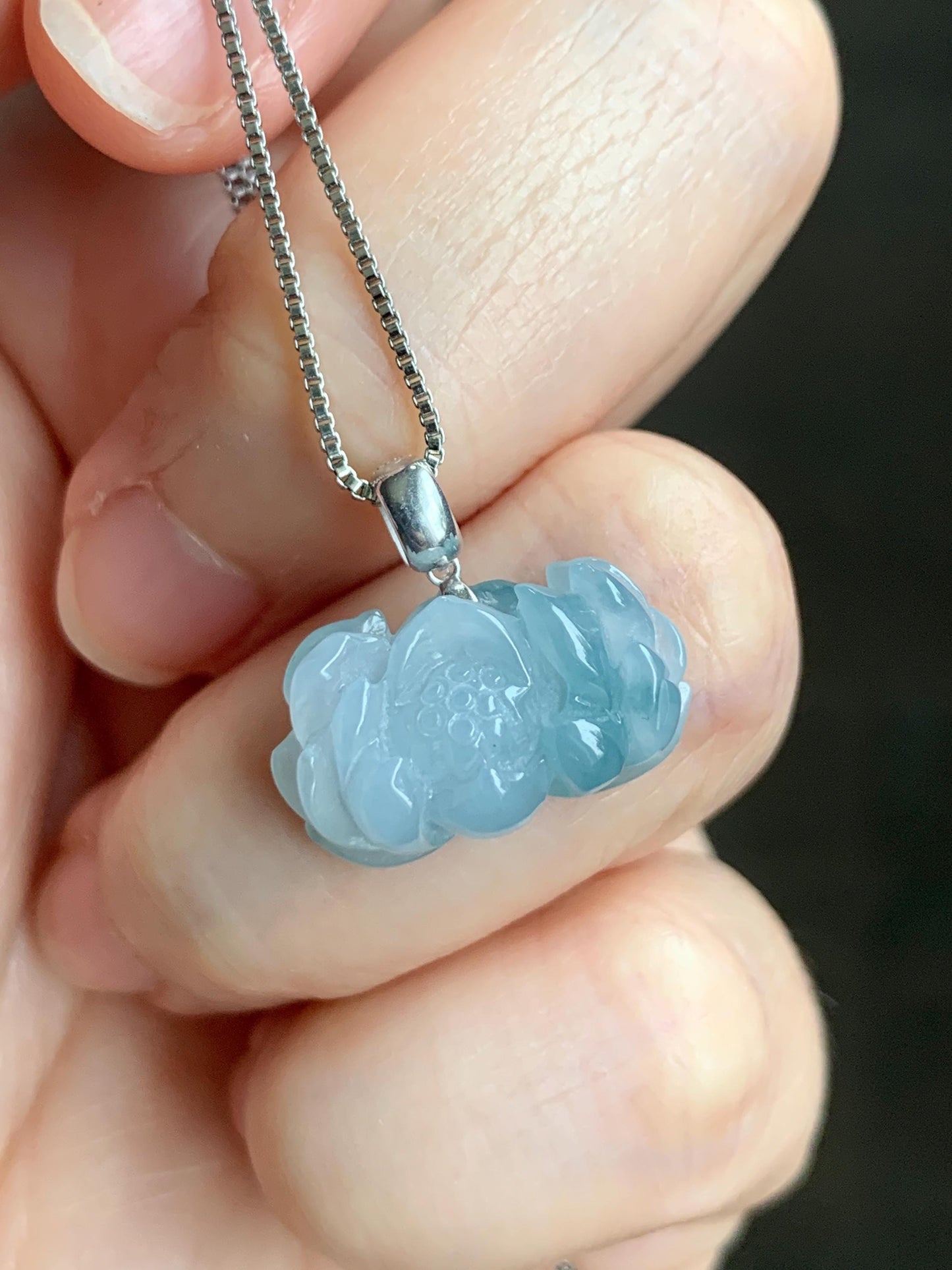 Natural Grade A Icy Translucent Gelatinous Blue Marbled Jade Jadeite Lotus Flower Pendant 18K White Gold Bail 天然冰胶飘蓝花翡翠莲花镶嵌吊坠 BLH-242