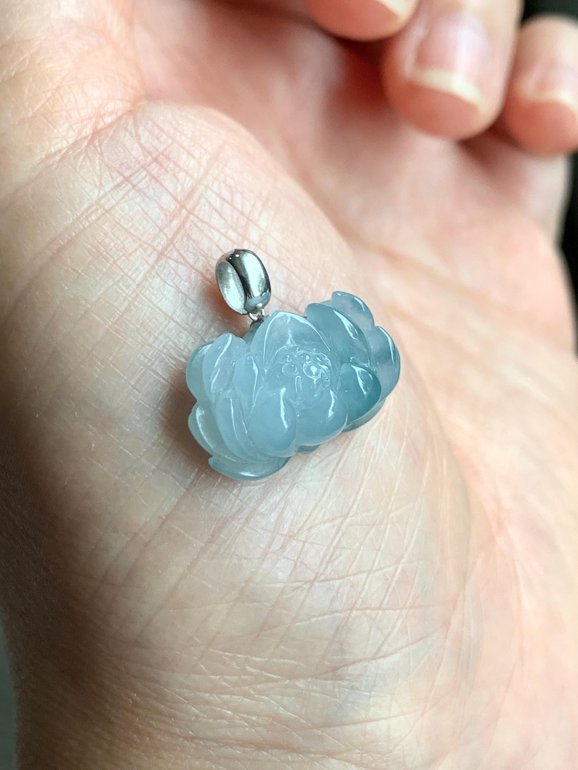 Natural Grade A Icy Translucent Gelatinous Blue Marbled Jade Jadeite Lotus Flower Pendant 18K White Gold Bail 天然冰胶飘蓝花翡翠莲花镶嵌吊坠 BLH-242
