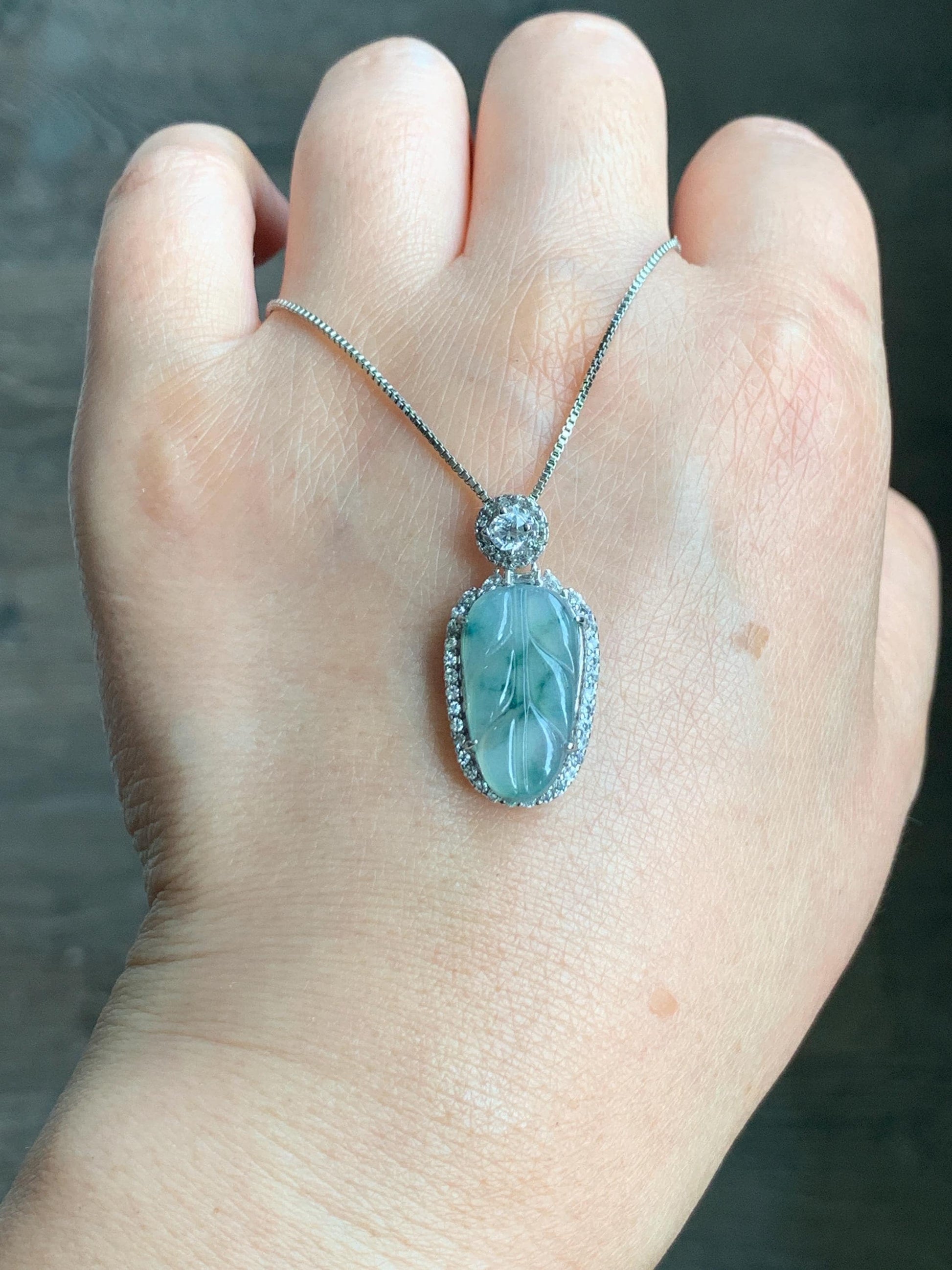 Small Natural Grade A Icy Highly Translucent Gelatinous Green Marbled Jadeite Leaf Pendant S925 Sterling Silver 天然冰胶飘绿花翡翠叶子银镶吊坠 YXR88-D