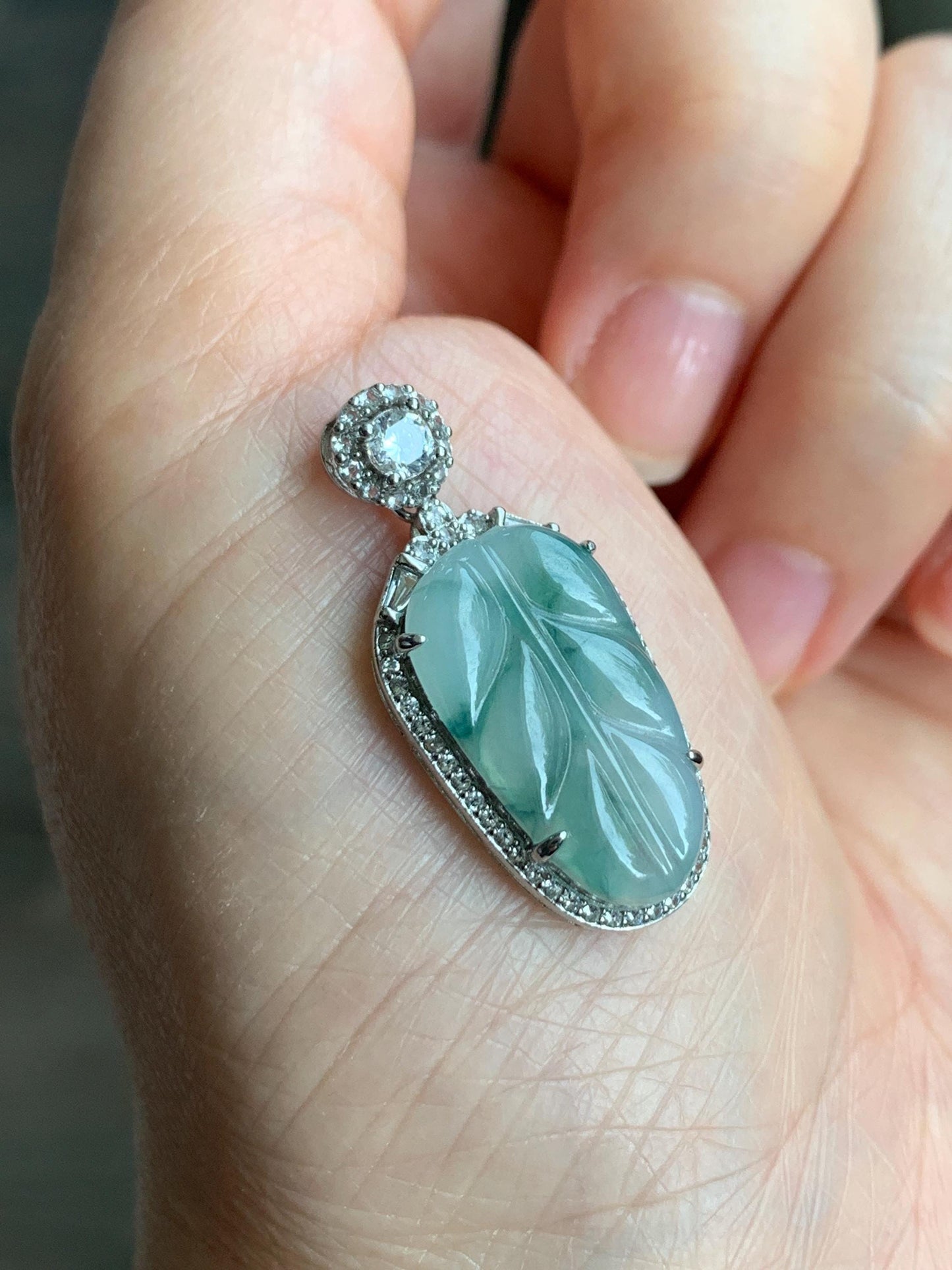 Small Natural Grade A Icy Highly Translucent Gelatinous Green Marbled Jadeite Leaf Pendant S925 Sterling Silver 天然冰胶飘绿花翡翠叶子银镶吊坠 YXR88-E