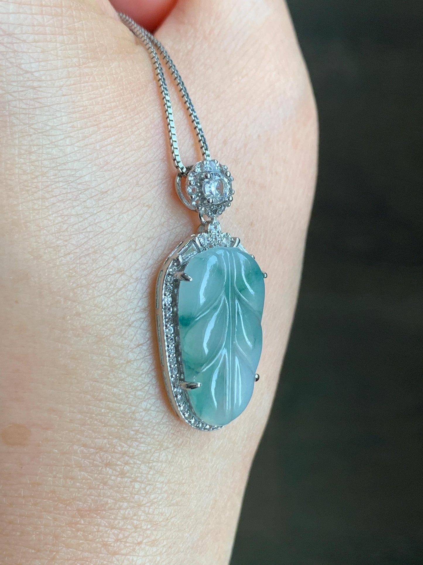 Small Natural Grade A Icy Highly Translucent Gelatinous Green Marbled Jadeite Leaf Pendant S925 Sterling Silver 天然冰胶飘绿花翡翠叶子银镶吊坠 YXR88-E