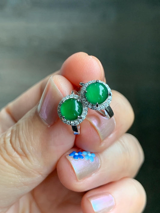 Natural Grade A Guatemalan Icy Translucent Vibrant Green Jade Jadeite Halo Style Huggie Hoop Earrings Sterling Silver 天然冰危绿翡翠镶嵌耳包 LEB128