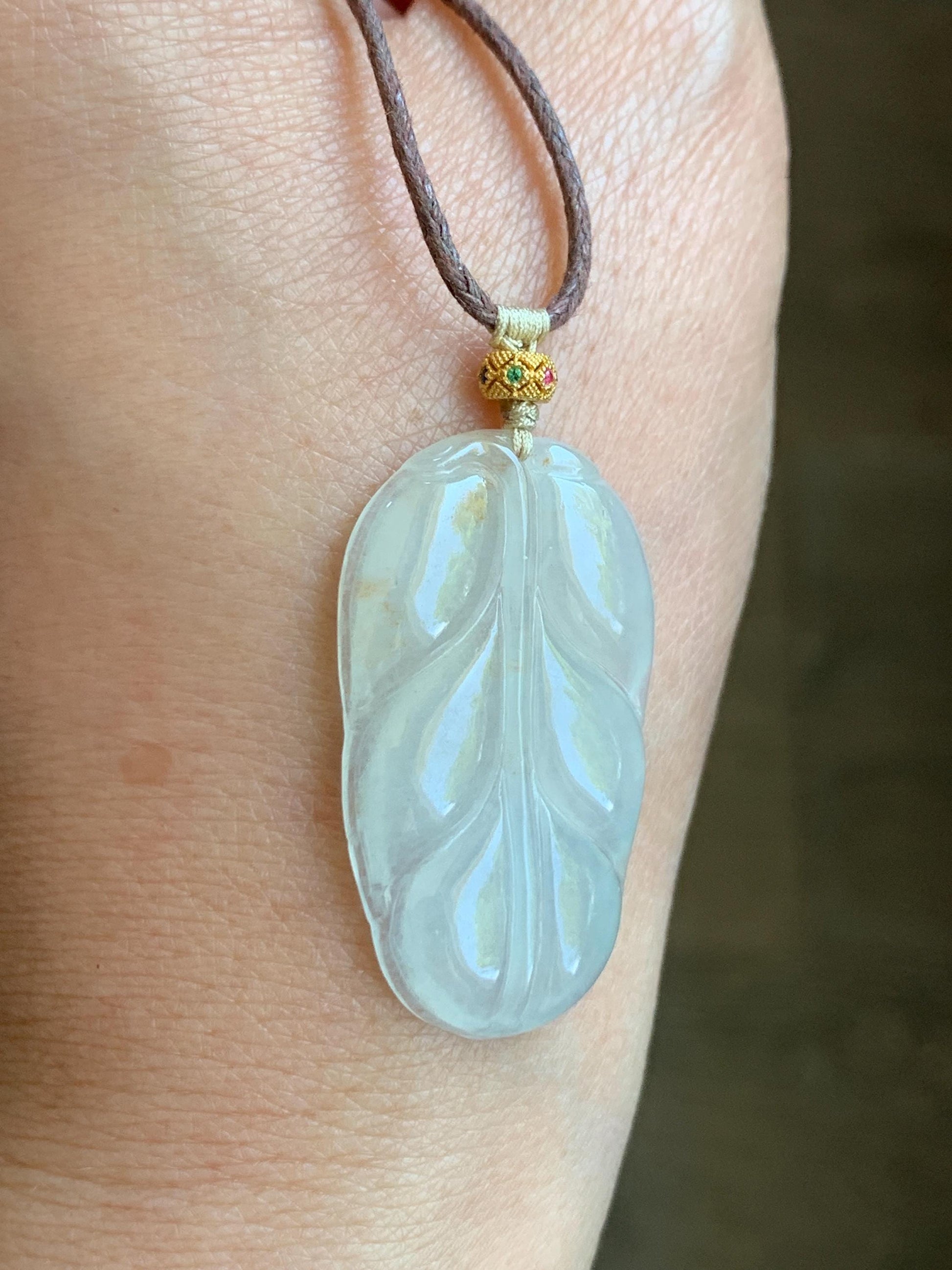 Natural Grade A Icy Highly Translucent Light Beige Golden Marbled Jadeite Leaf Pendant Rope Necklace 24" Adjustable 天然冰糖撒金翡翠大叶有成吊坠项链 MBT-S