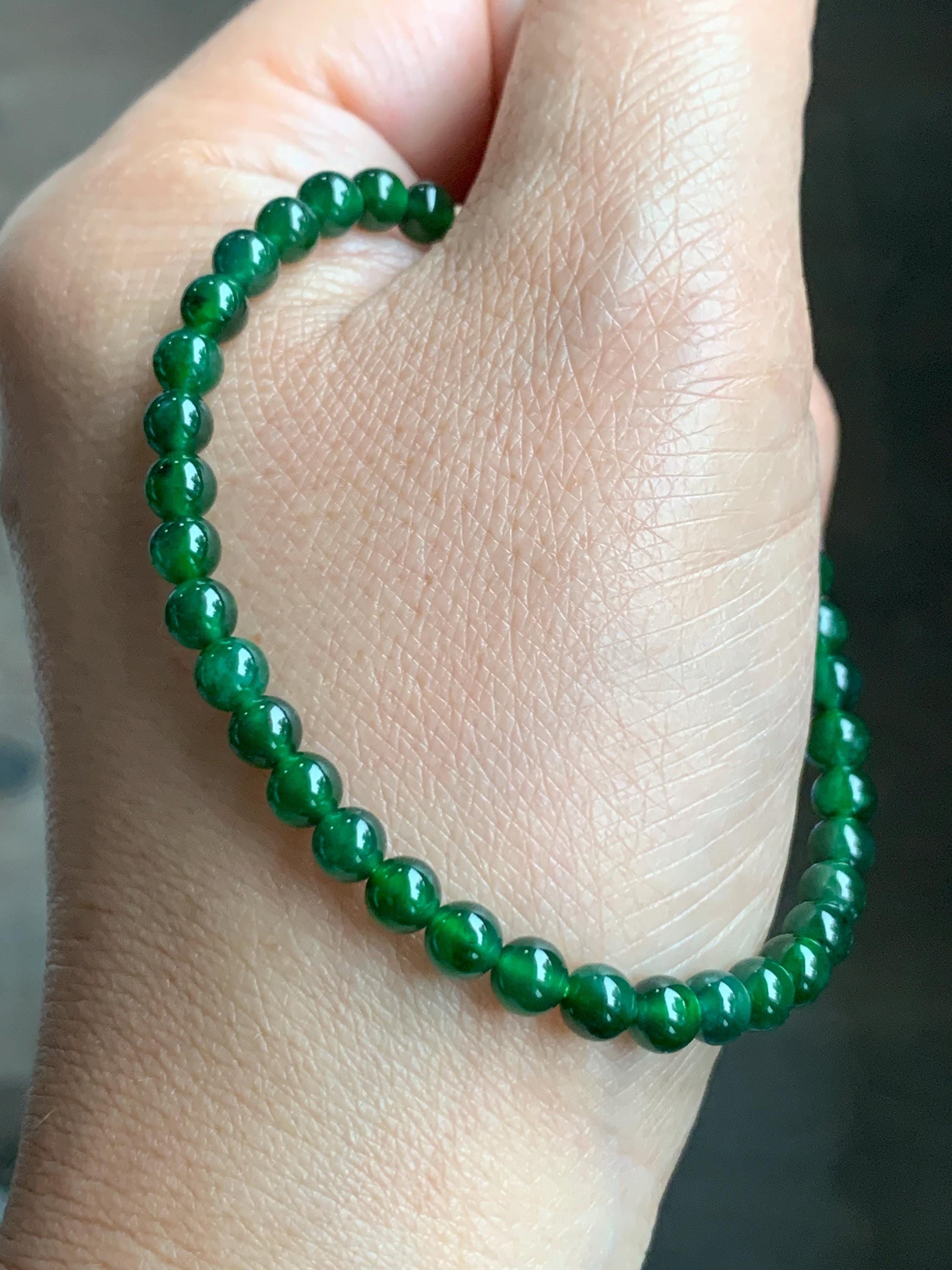 Natural Grade A Guatemalan Icy Translucent Vibrant Jade Jadeite Petite Beads Beaded Bracelet 4.6mm 6.75” 8g 天然冰危绿翡翠小圆珠手串 ZWL330