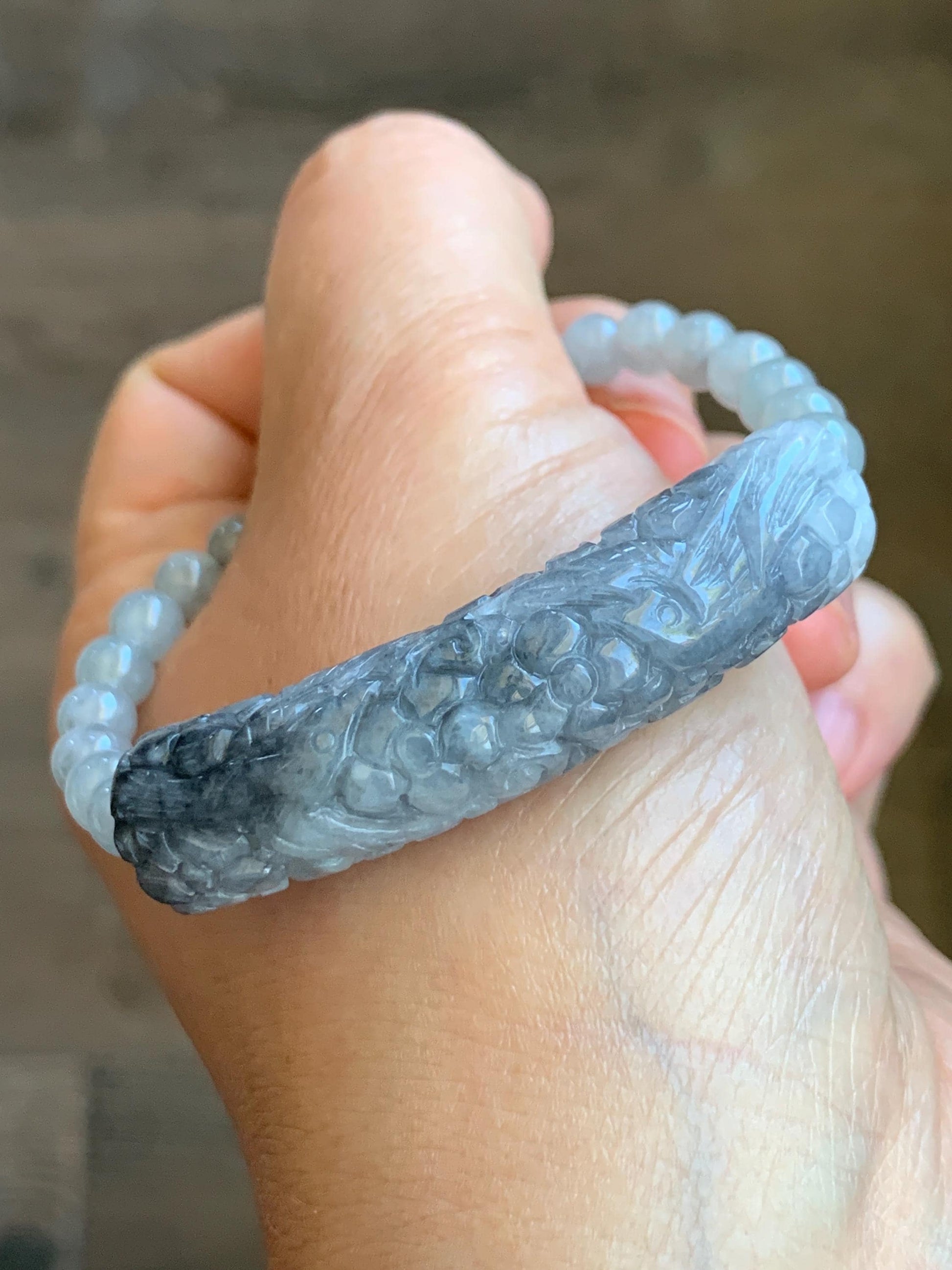 Natural Grade A Icy Translucent Wuji Jadeite Engraved Birds & Flower Cuff Wuji Beads Beaded Rope Bracelet 6.75” 21g 天然冰乌鸡翡翠仿古雕手牌手串 XQW139