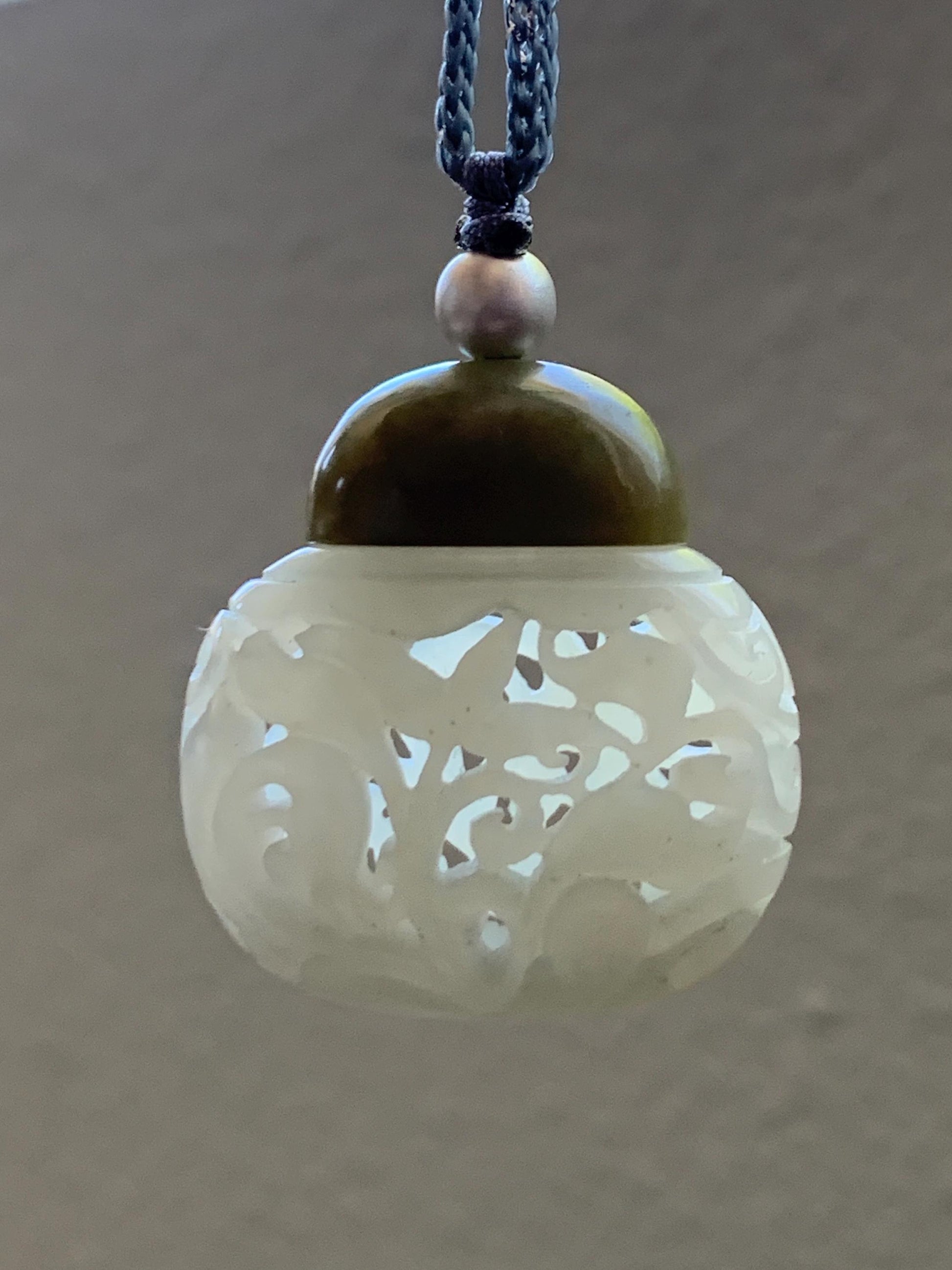 Natural Translucent Icy White & Green Nephrite Jade Openwork Engraved Locket Pendant Rope Necklace Adjustable 25” 14g 天然和田玉白玉镂空雕花瓶项链 HTY-Y