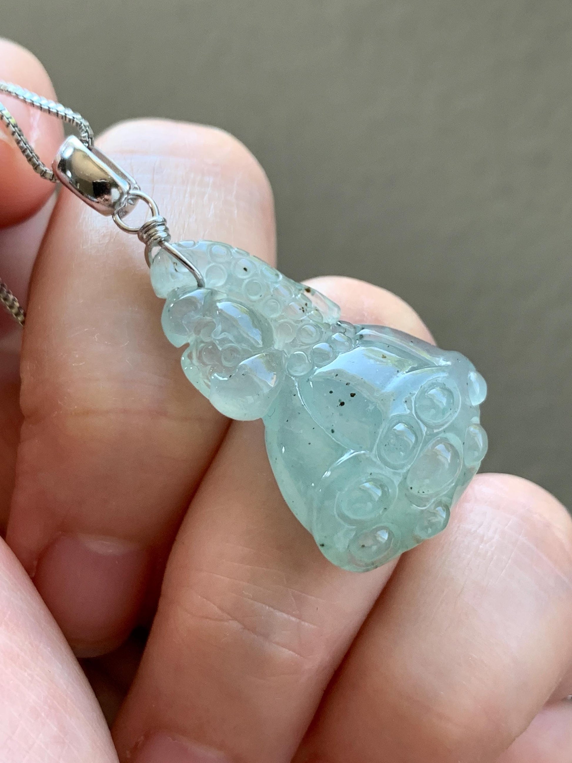 Natural Grade A Icy Highly Translucent Gelatinous Light Green Jadeite Lotus Pod Pendant Sterling Silver 5g 天然冰胶晴底翡翠莲蓬吊坠 MQO169