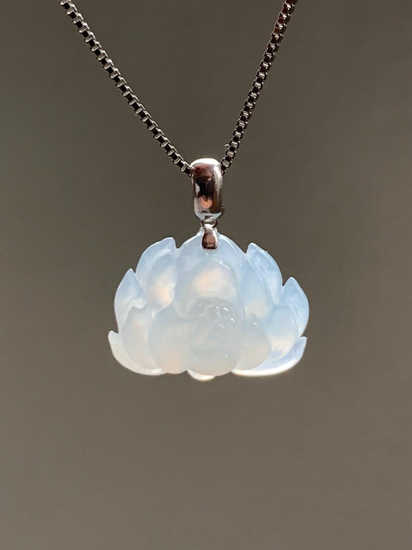 Natural Grade A Icy Translucent Gelatinous Dusty Pastel Blue Jade Jadeite Lotus Flower Pendant 18K White Gold Bail 天然冰胶淡蓝灰翡翠莲花镶嵌吊坠 DLH-242
