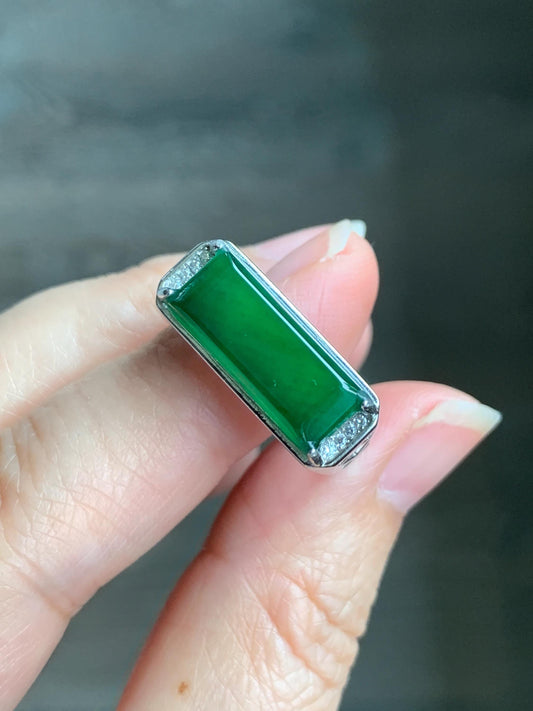 Natural Grade A Guatemalan Icy Translucent Vibrant Green Jadeite Saddle Ring Sterling Silver Size 8 US Adjustable 天然冰危绿翡翠马鞍银镶戒指 LMA220