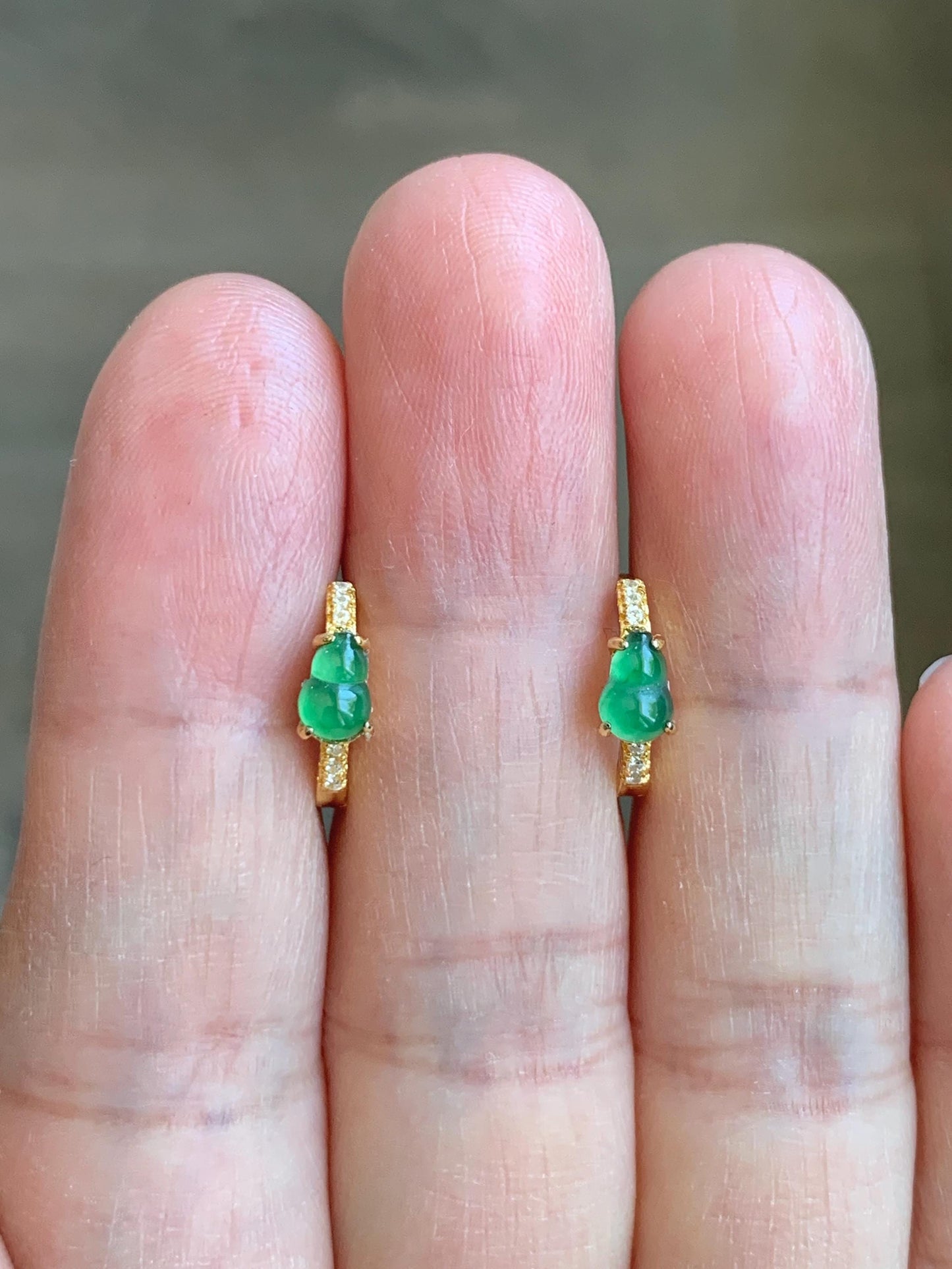 Natural Guatemalan Icy Translucent Vibrant Green Gourd Jadeite Hoop Huggie Earrings Sterling Silver Yellow Gold Overlay 天然冰危绿翡翠葫芦银镶耳包 XHL68