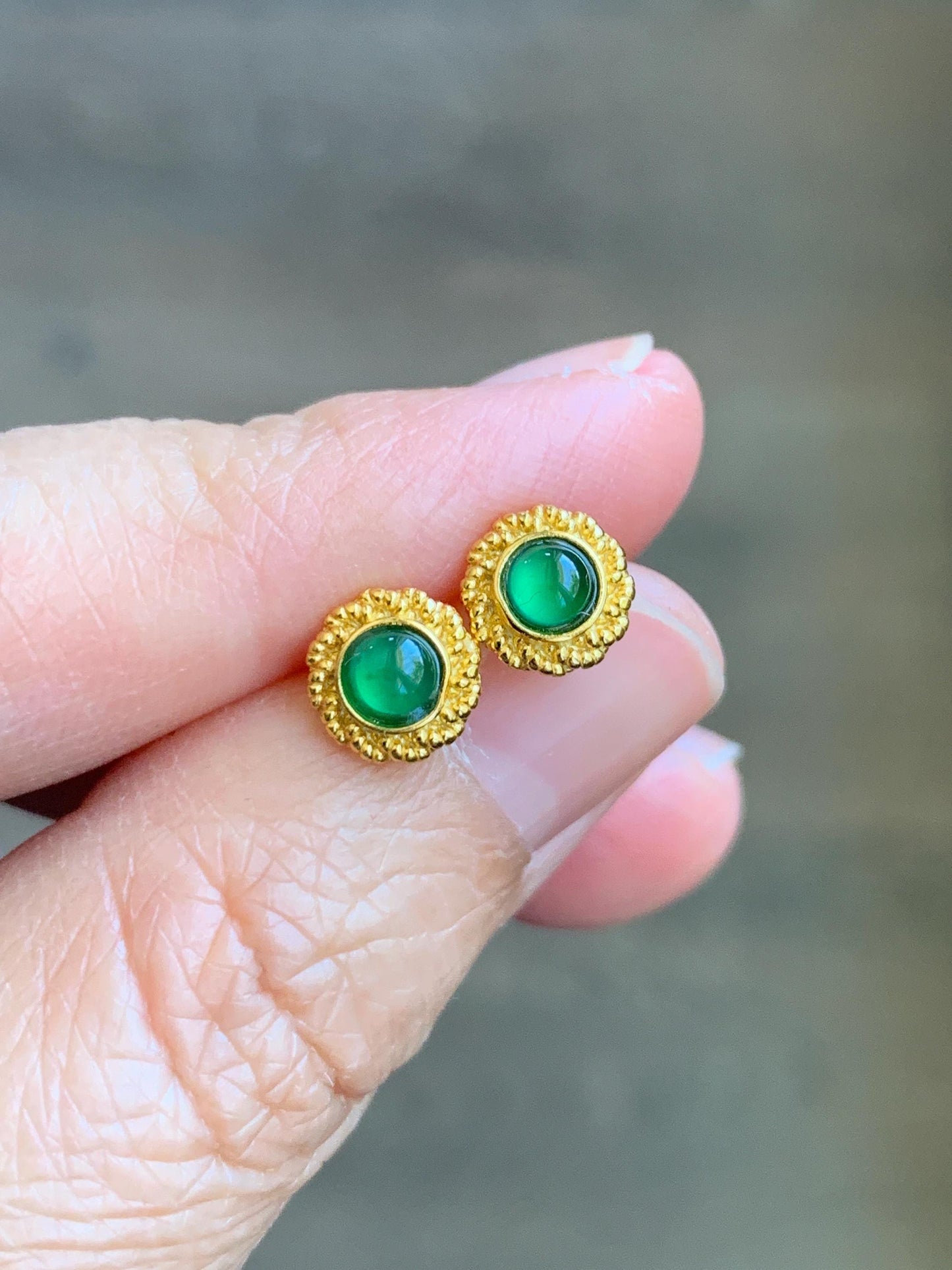 Petite Natural Grade A Guatemalan Icy Highly Translucent Vibrant Green Jade Jadeite Stud Earrings Sterling Silver YG 天然冰危绿翡翠银耳钉 XWD45