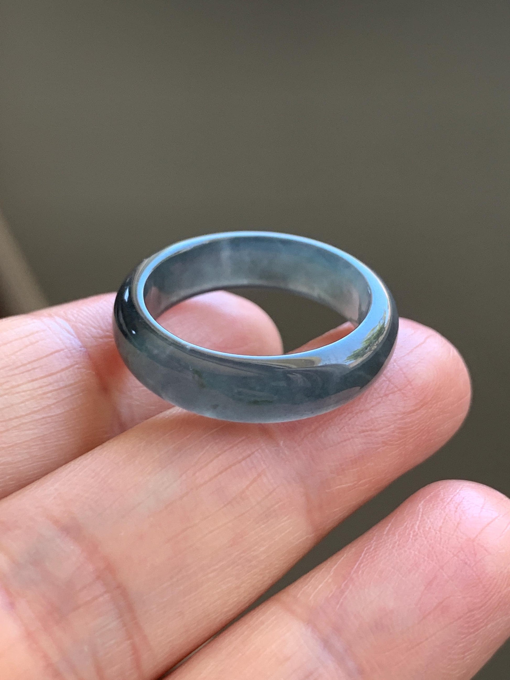 Natural Grade A Guatemalan Icy Translucent Gelatinous Dark Wuji Jade Jadeite Band Ring Size 8 US 天然冰胶危乌鸡翡翠戒圈 WWJ150E