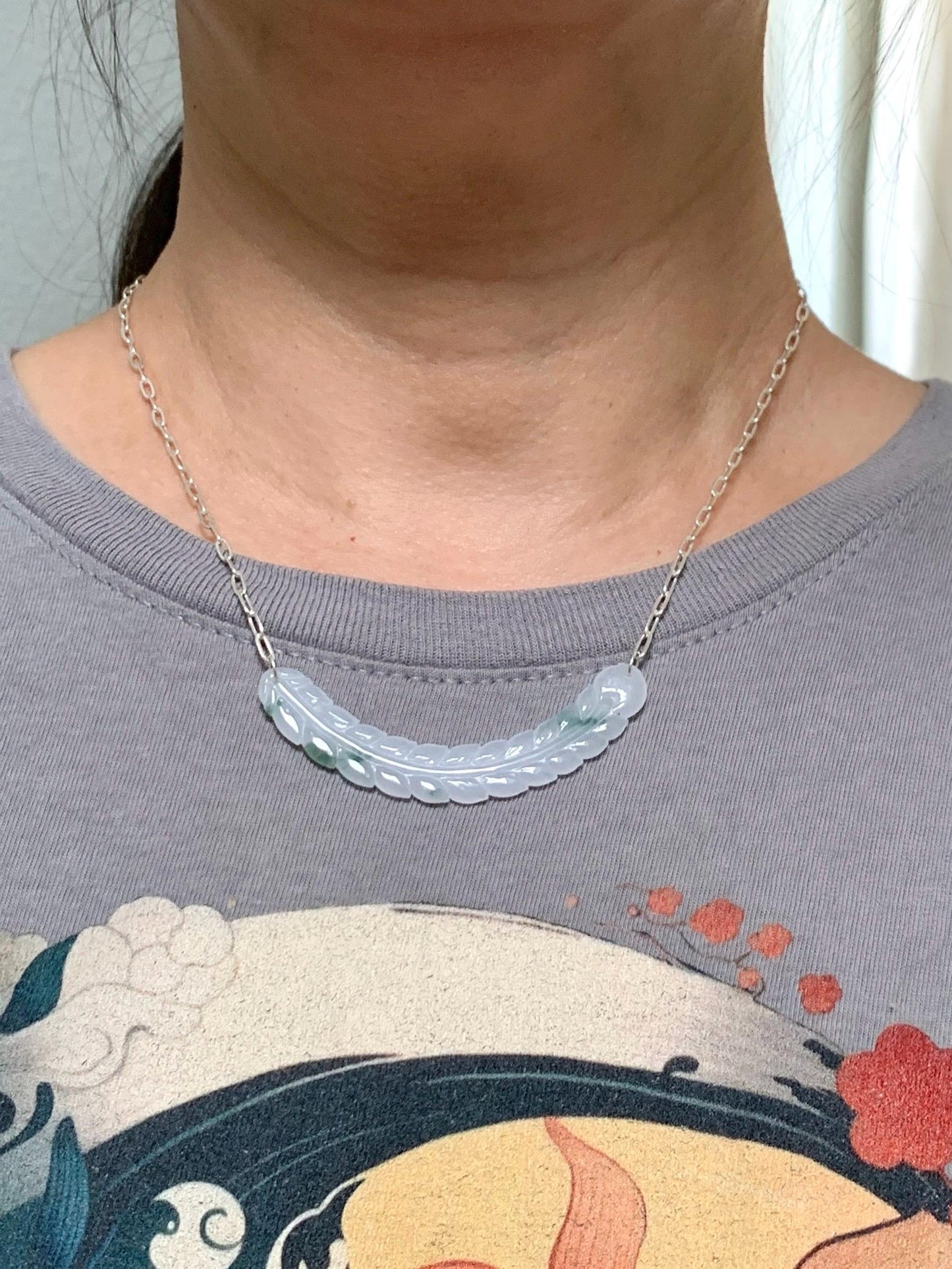 Natural Grade A Icy Highly Translucent Green Marbled Jadeite Crescent Feather Pendant 999 Sterling Silver Necklace 天然冰胶飘花翡翠羽毛玉横足银项链 MPH335