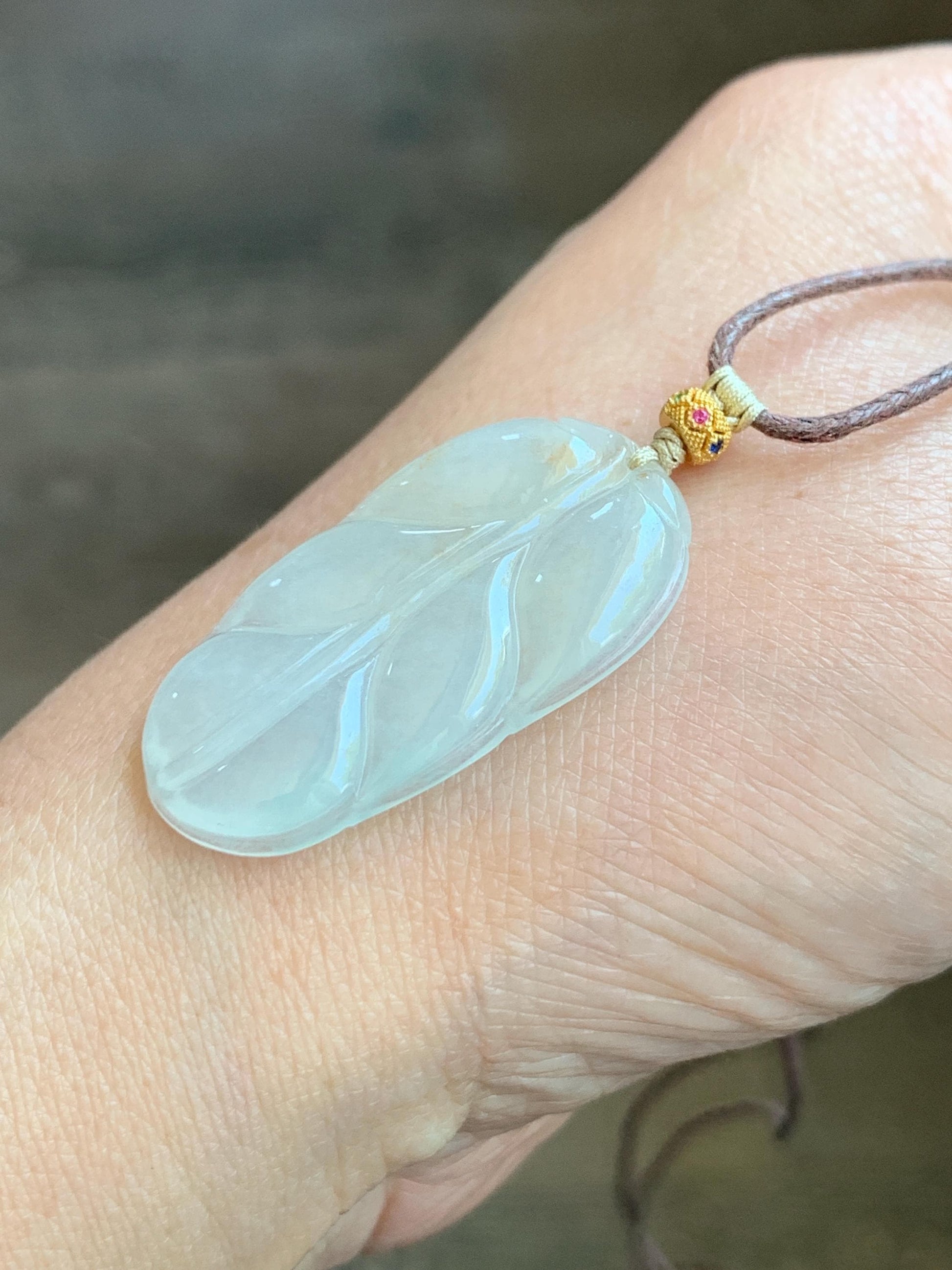 Natural Grade A Icy Highly Translucent Light Beige Golden Marbled Jadeite Leaf Pendant Rope Necklace 24" Adjustable 天然冰糖撒金翡翠大叶有成吊坠项链 MBT-S