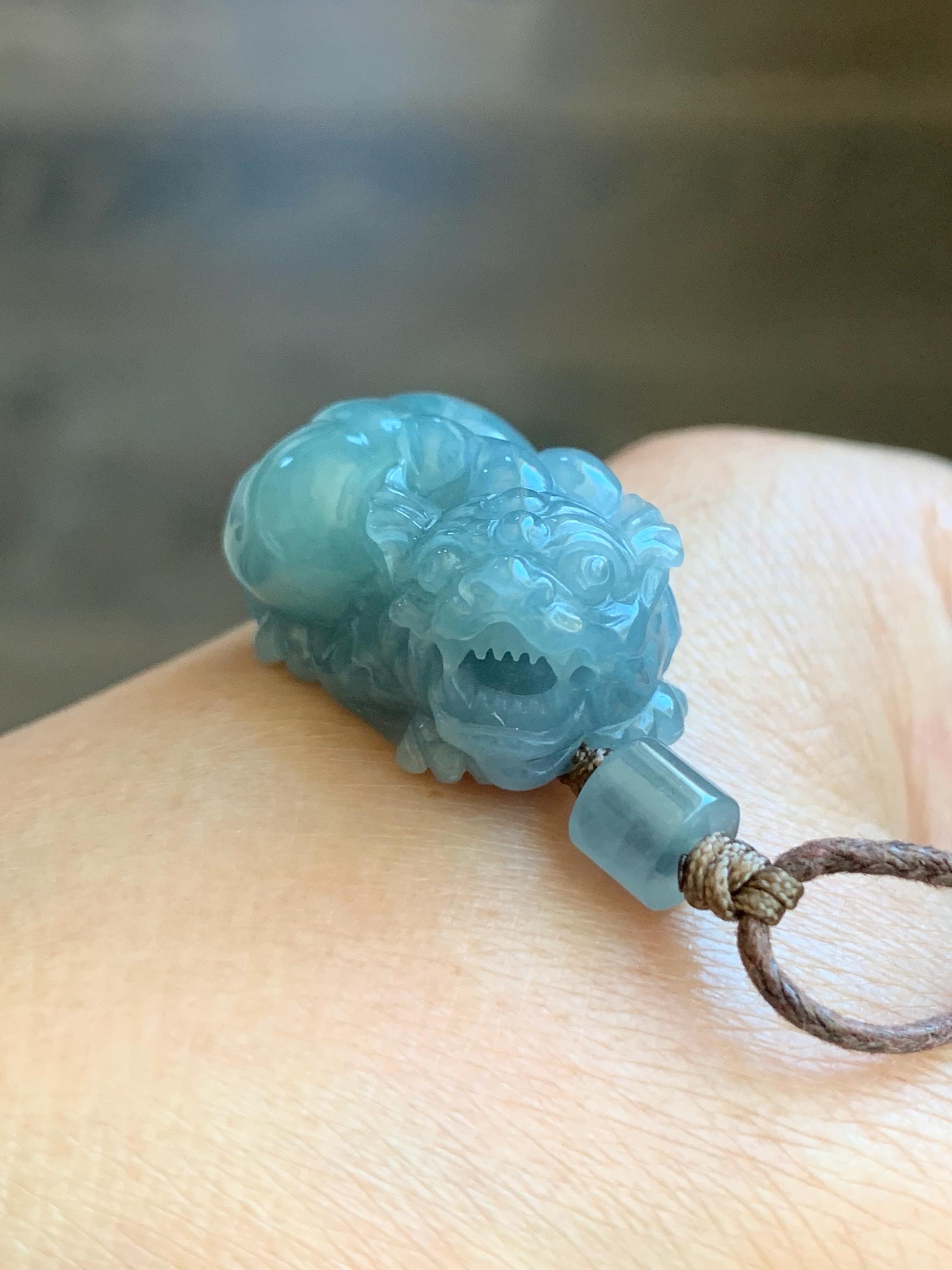 Natural Grade A Icy Translucent Gelatinous Light Blue Jade Jadeite Carved Pixiu Pendant Rope Necklace 25" 12g 天然冰胶浅蓝翡翠精工貔貅吊坠 MTL