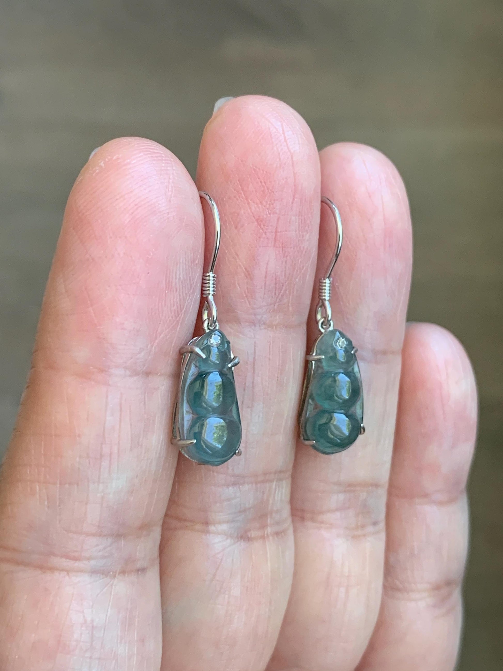 Natural Grade A Guatemalan Icy Highly Translucent Teal Blue Jadeite Petite Peapod Dangle Earrings Sterling Silver 天然冰危蓝翡翠福豆银耳钩 WXD55