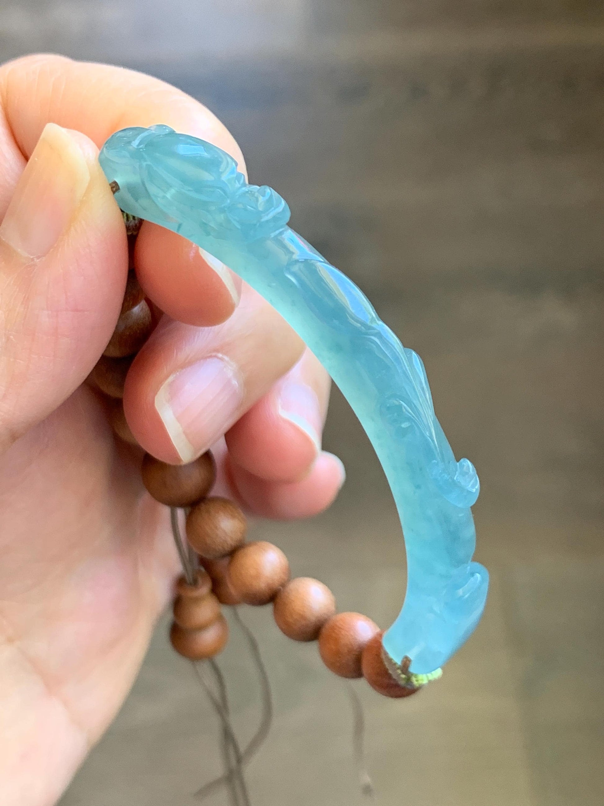 Natural Grade A Guatemalan Icy Highly Translucent Bright Blue Jadeite Dragon Hook Cuff Wood Beads Beaded Bracelet 6.75" 天然高冰危龙钩手牌木珠手串 GWL250