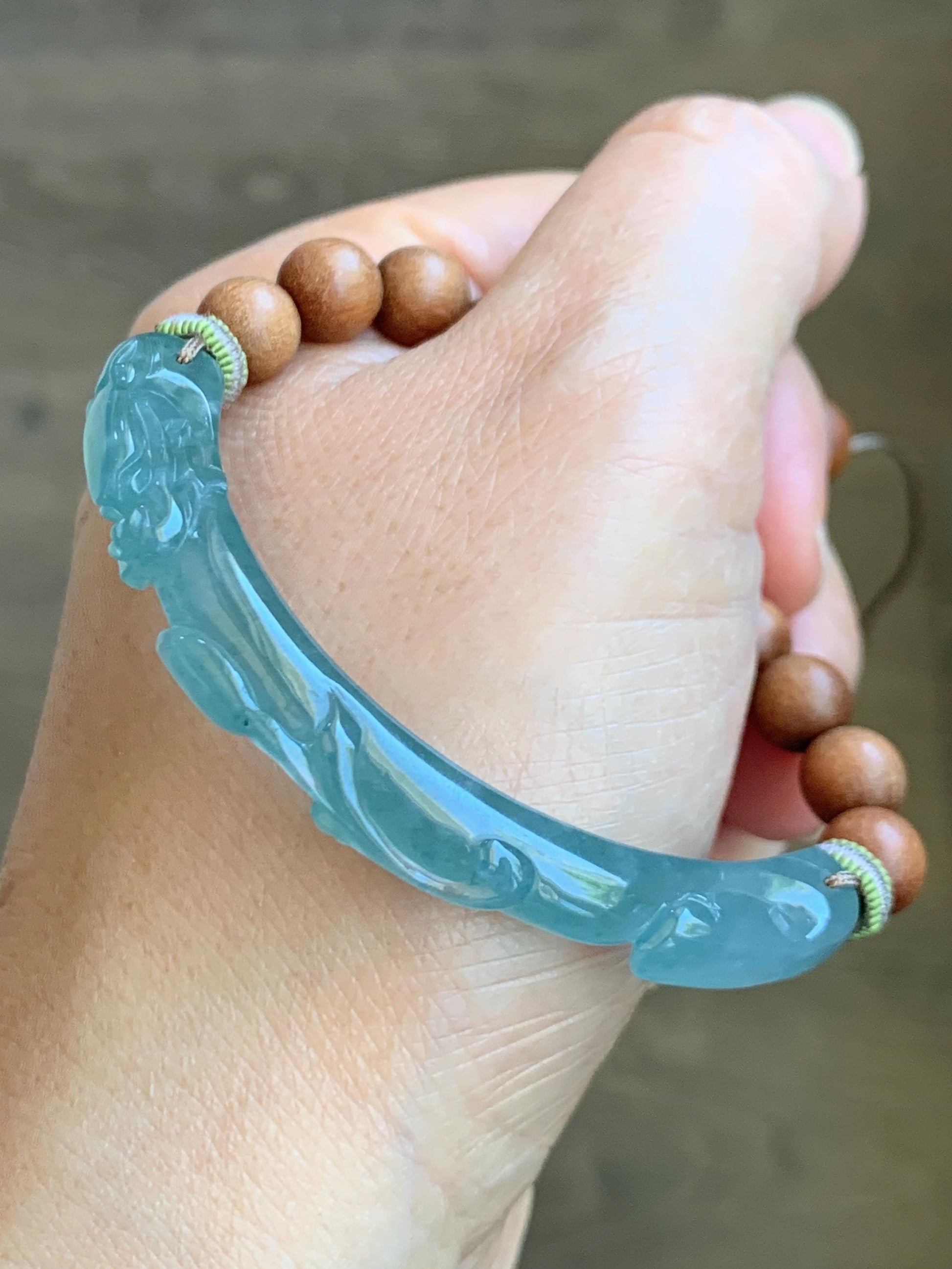 Natural Grade A Guatemalan Icy Highly Translucent Bright Blue Jadeite Dragon Hook Cuff Wood Beads Beaded Bracelet 6.75" 天然高冰危龙钩手牌木珠手串 GWL250