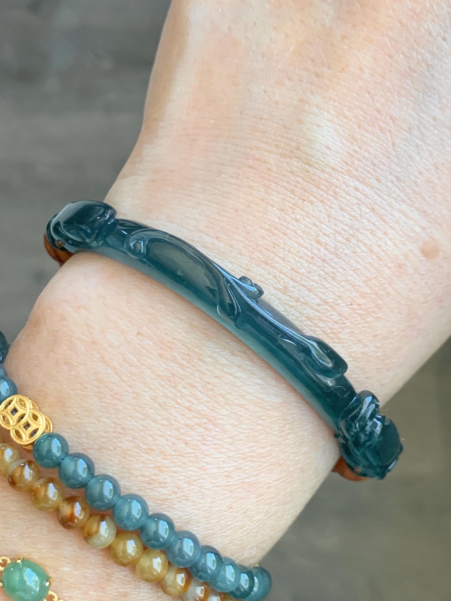 Natural Grade A Guatemalan Icy Translucent Dark Teal Blue Jadeite Dragon Hook Cuff Wood Beads Beaded Bracelet 6.75" 天然高冰危龙钩手牌木珠手串 GWN250