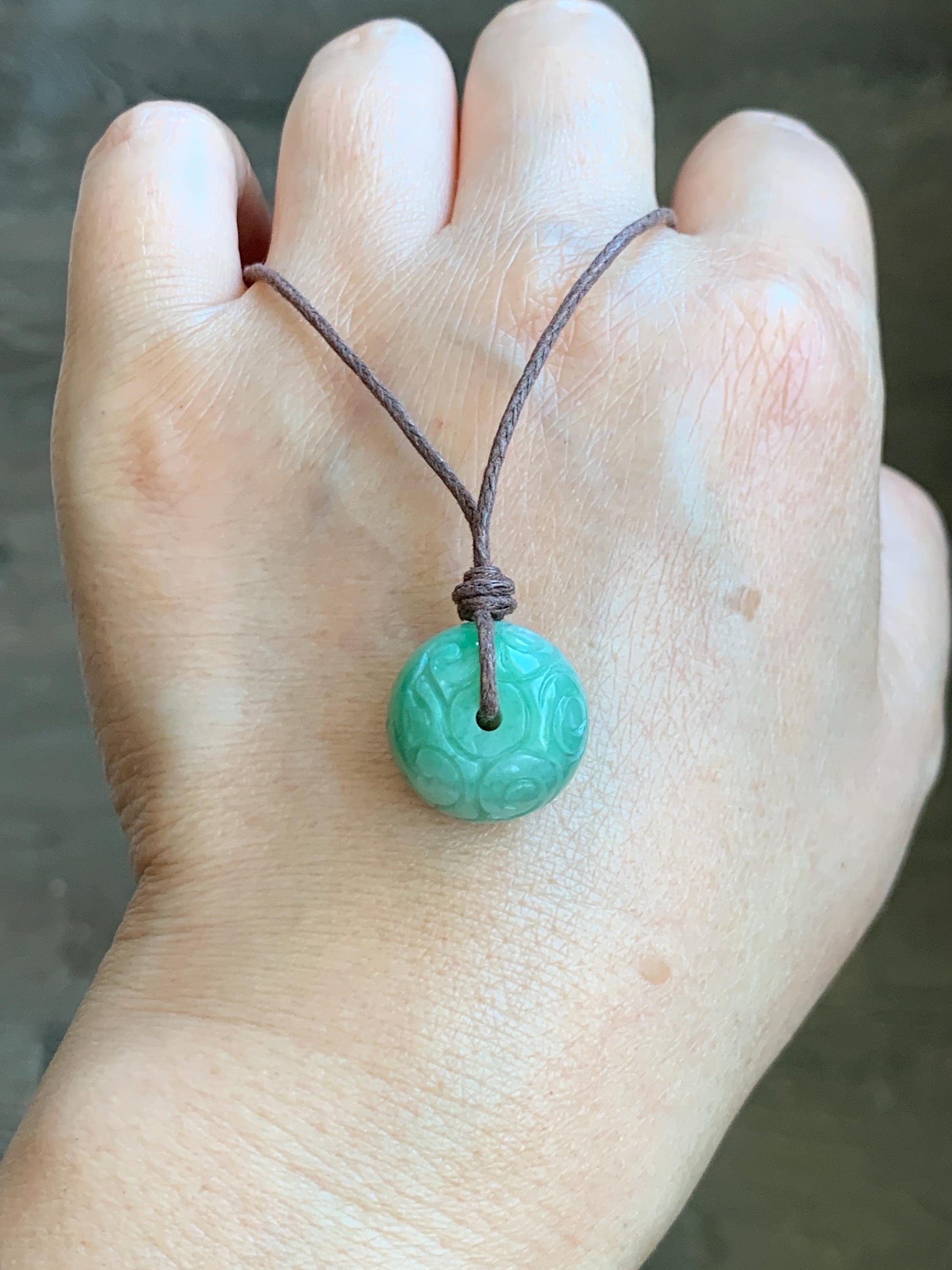 Natural Grade A Icy Translucent Green Jade Jadeite Engraved Apple Bead Pendant Adjustable Rope Necklace 25” 8g 天然冰绿翡翠雕花苹果珠吊坠项链 MLPG66