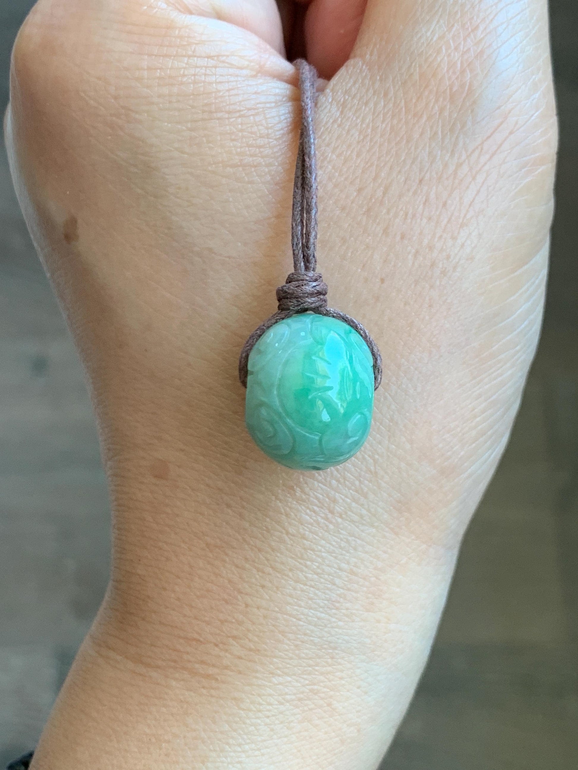 Natural Grade A Icy Translucent Green Jade Jadeite Engraved Apple Bead Pendant Adjustable Rope Necklace 25” 8g 天然冰绿翡翠雕花苹果珠吊坠项链 MLPG66