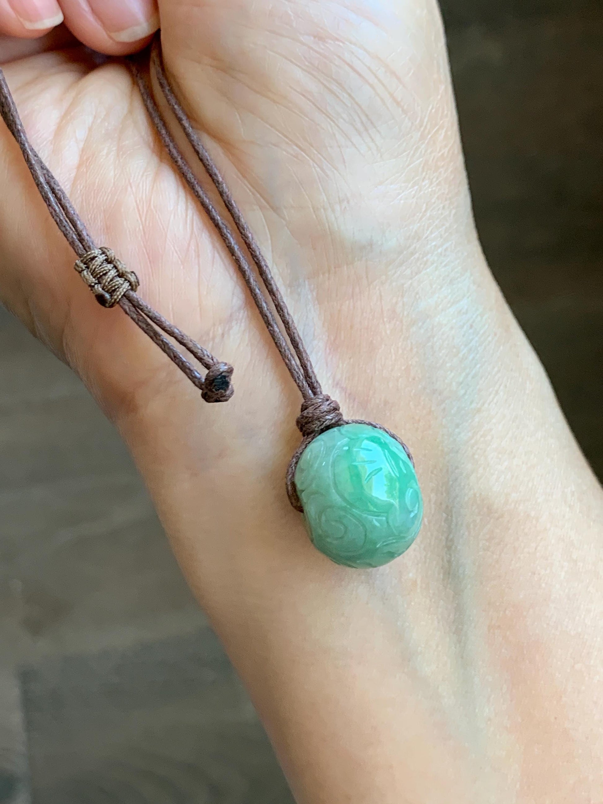 Natural Grade A Icy Translucent Green Jade Jadeite Engraved Apple Bead Pendant Adjustable Rope Necklace 25” 8g 天然冰绿翡翠雕花苹果珠吊坠项链 MLPG66