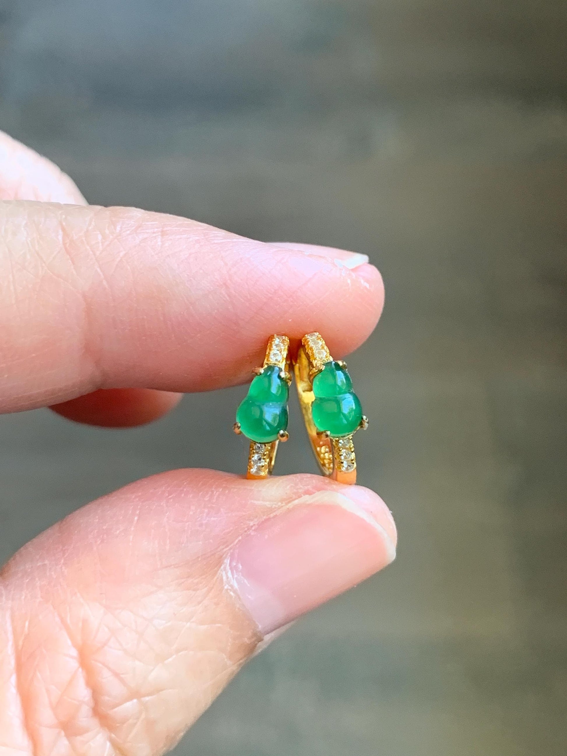 Natural Guatemalan Icy Translucent Vibrant Green Gourd Jadeite Hoop Huggie Earrings Sterling Silver Yellow Gold Overlay 天然冰危绿翡翠葫芦银镶耳包 XHL68