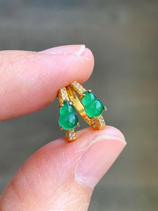 Natural Guatemalan Icy Translucent Vibrant Green Gourd Jadeite Hoop Huggie Earrings Sterling Silver Yellow Gold Overlay 天然冰危绿翡翠葫芦银镶耳包 XHL68