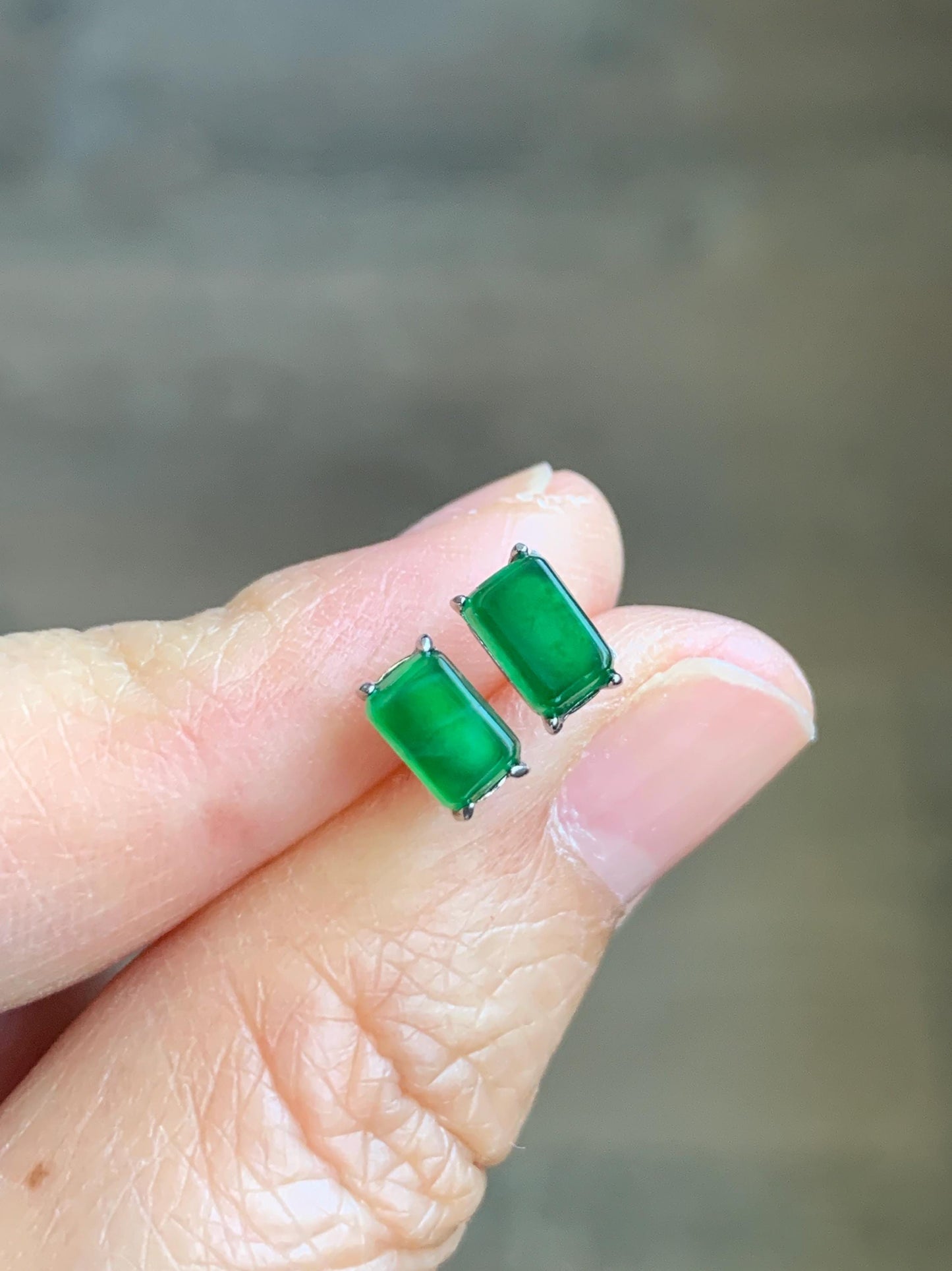 Natural Grade A Guatemalan Icy Translucent Vibrant Green Jade Jadeite Rectangle Cabochon Stud Earrings Sterling Silver 天然冰危绿翡翠银镶耳钉 XFT55-Y