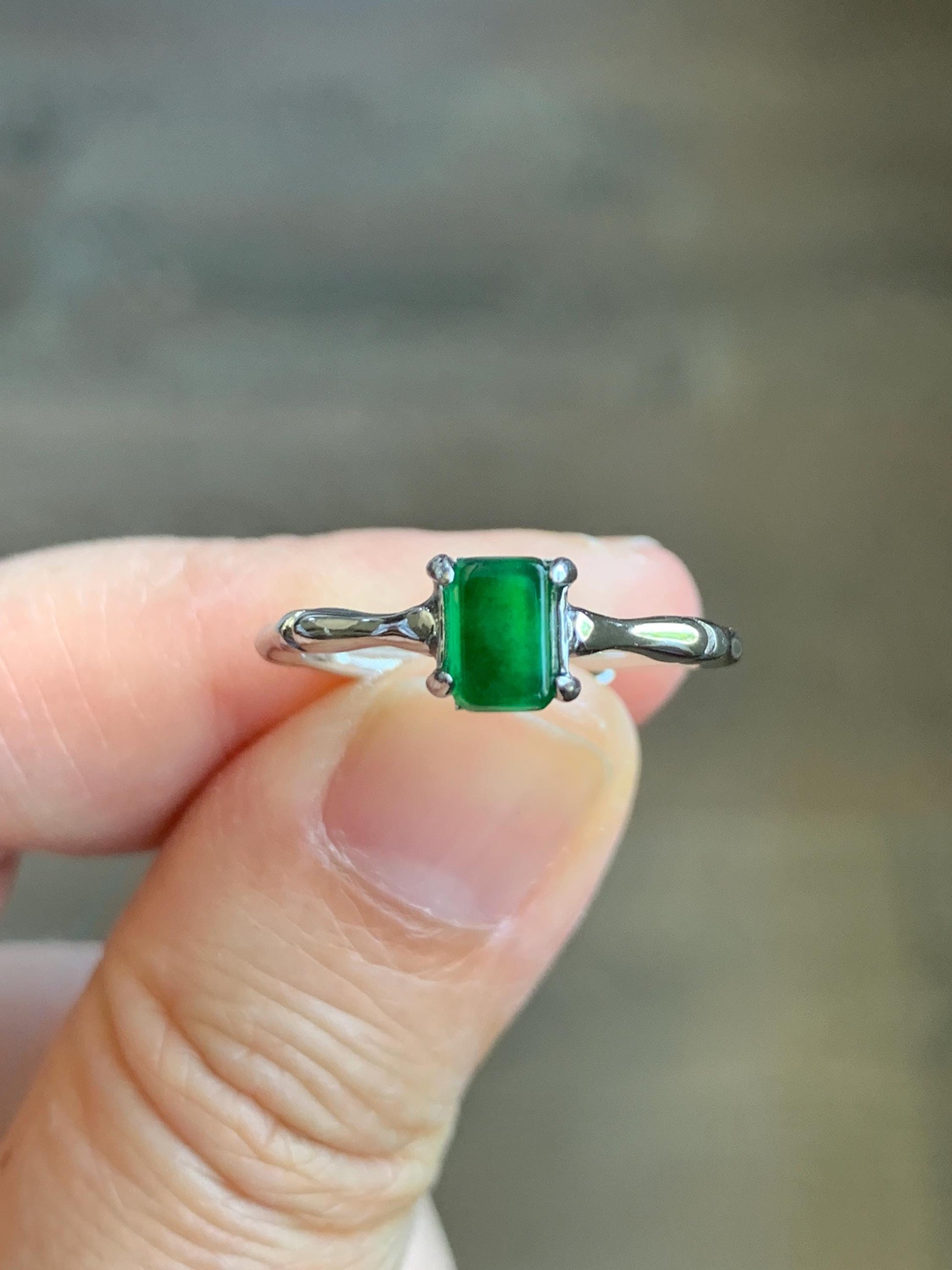 Natural Grade A Guatemalan Icy Translucent Vibrant Green Jadeite Bamboo Ring Sterling Silver Size Adjustable 天然冰危绿切割面翡翠竹节银镶戒指 ZJL55B