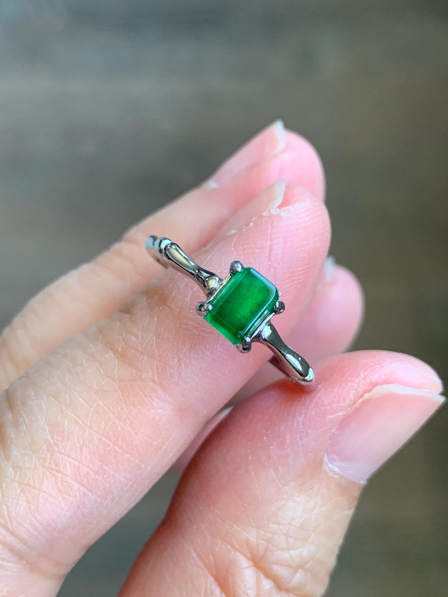 Natural Grade A Guatemalan Icy Translucent Vibrant Green Jadeite Bamboo Ring Sterling Silver Size Adjustable 天然冰危绿切割面翡翠竹节银镶戒指 ZJL55B
