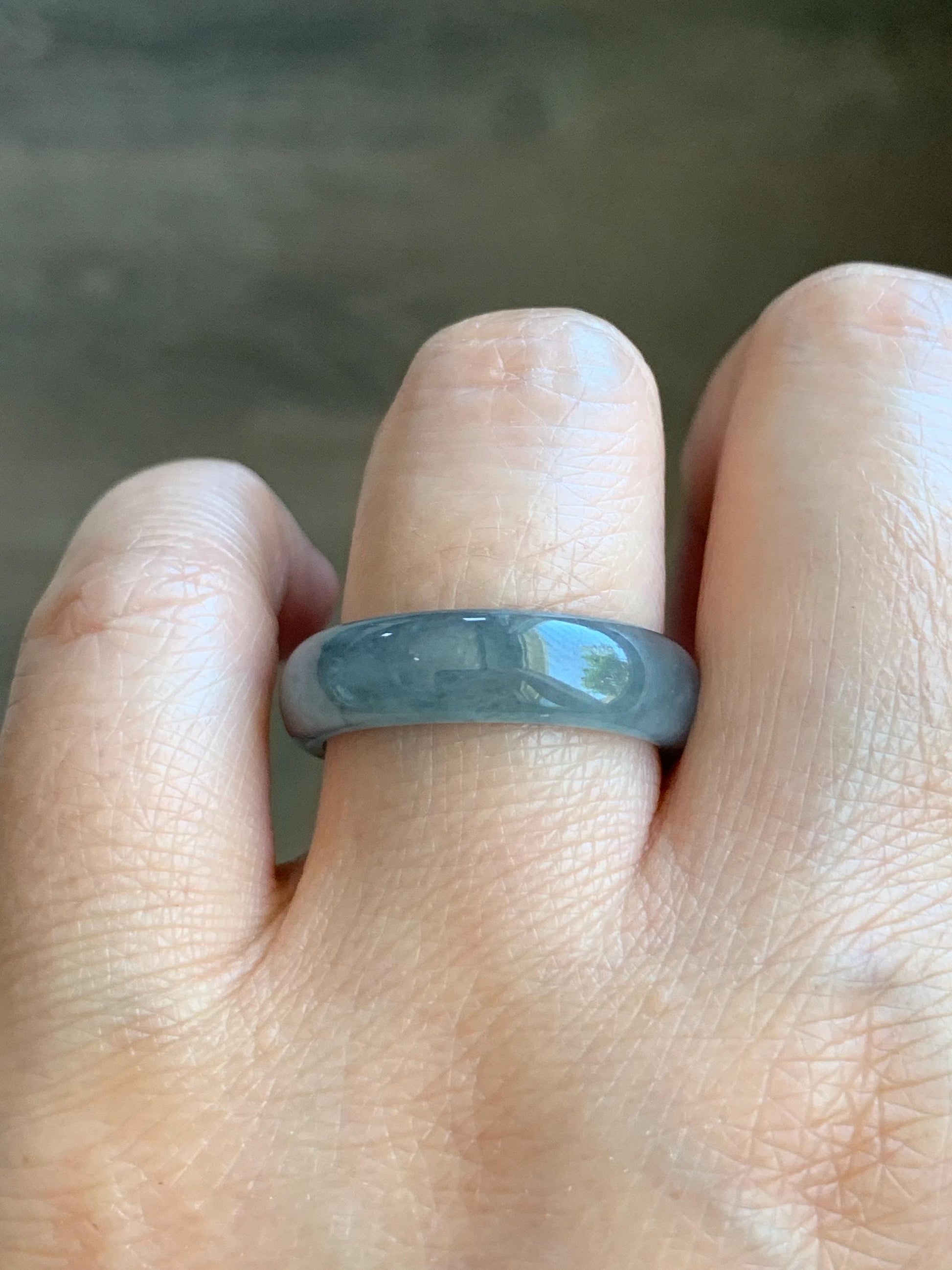 Natural Grade A Guatemalan Icy Translucent Gelatinous Wuji Jade Jadeite Band Ring Size 9.25 US 天然冰胶危乌鸡翡翠戒圈 WWJ150F