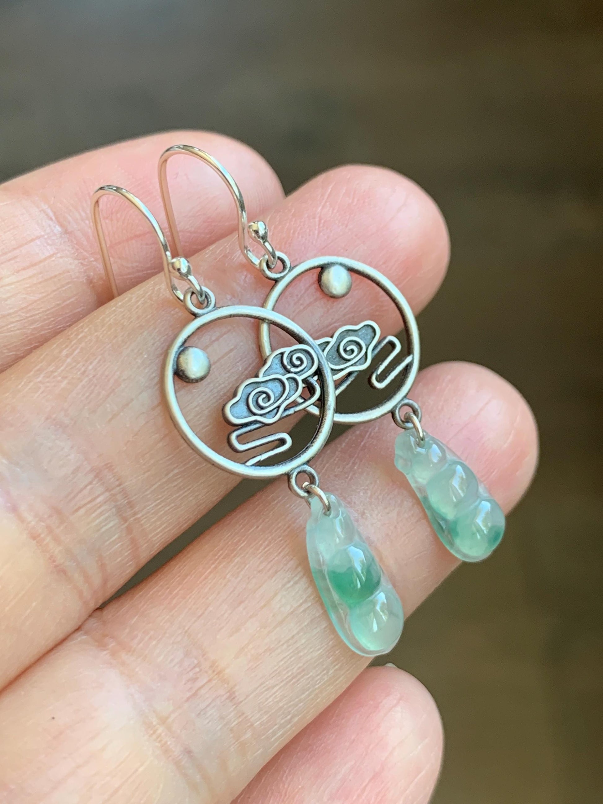 Natural Grade A Icy Highly Translucent Green Marbled Jadeite Carved Petite Peapod Dangle Earrings Sterling Silver 天然冰晴飘绿花翡翠福豆银耳钩 MPFD69