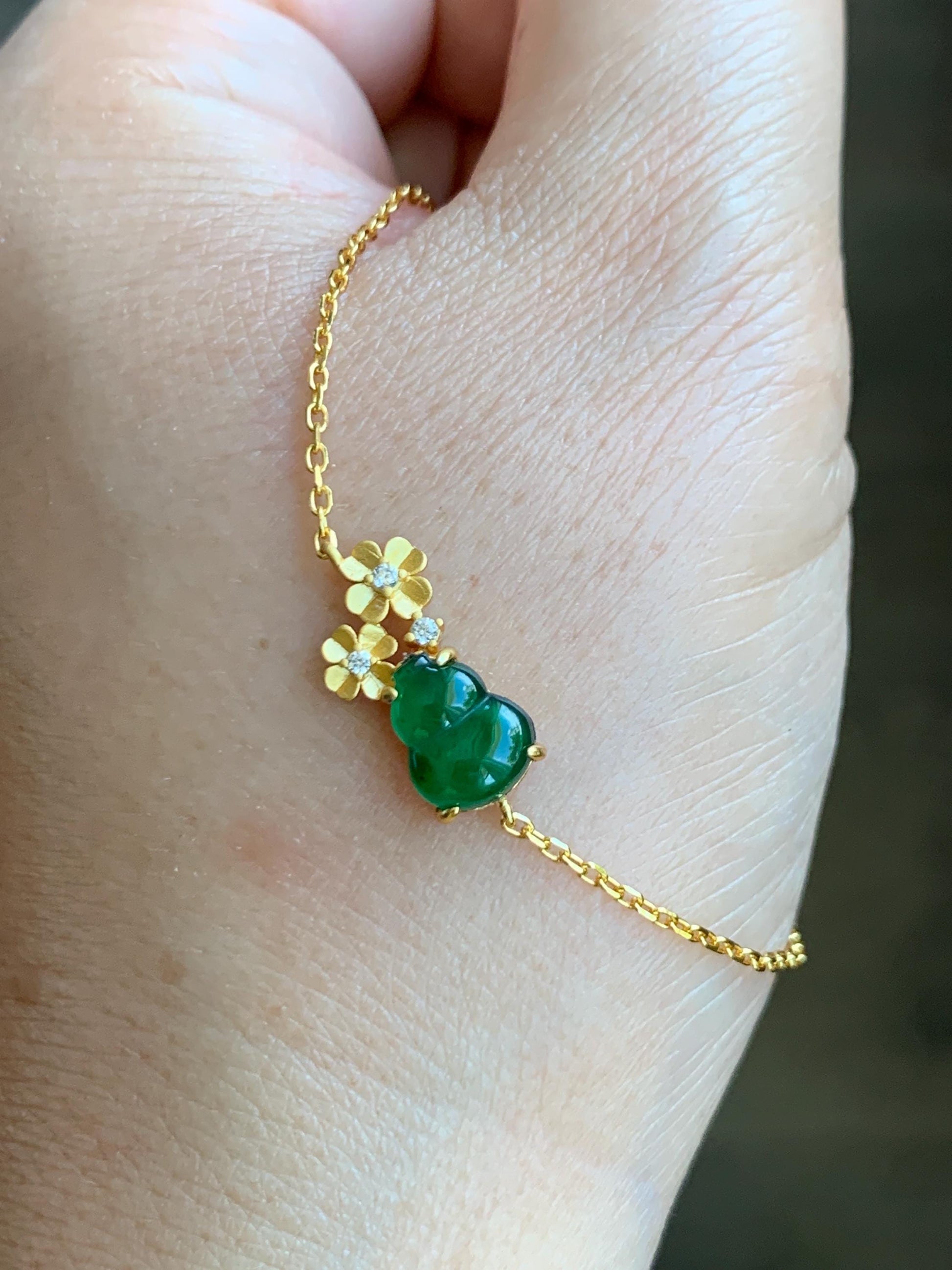Natural Grade A Guatemalan Icy Translucent Vibrant Green Gourd Hulu Jadeite Flower Chain Bracelet Sterling Silver 6.5" 天然冰危绿翡翠葫芦梅花银手链 HGG160