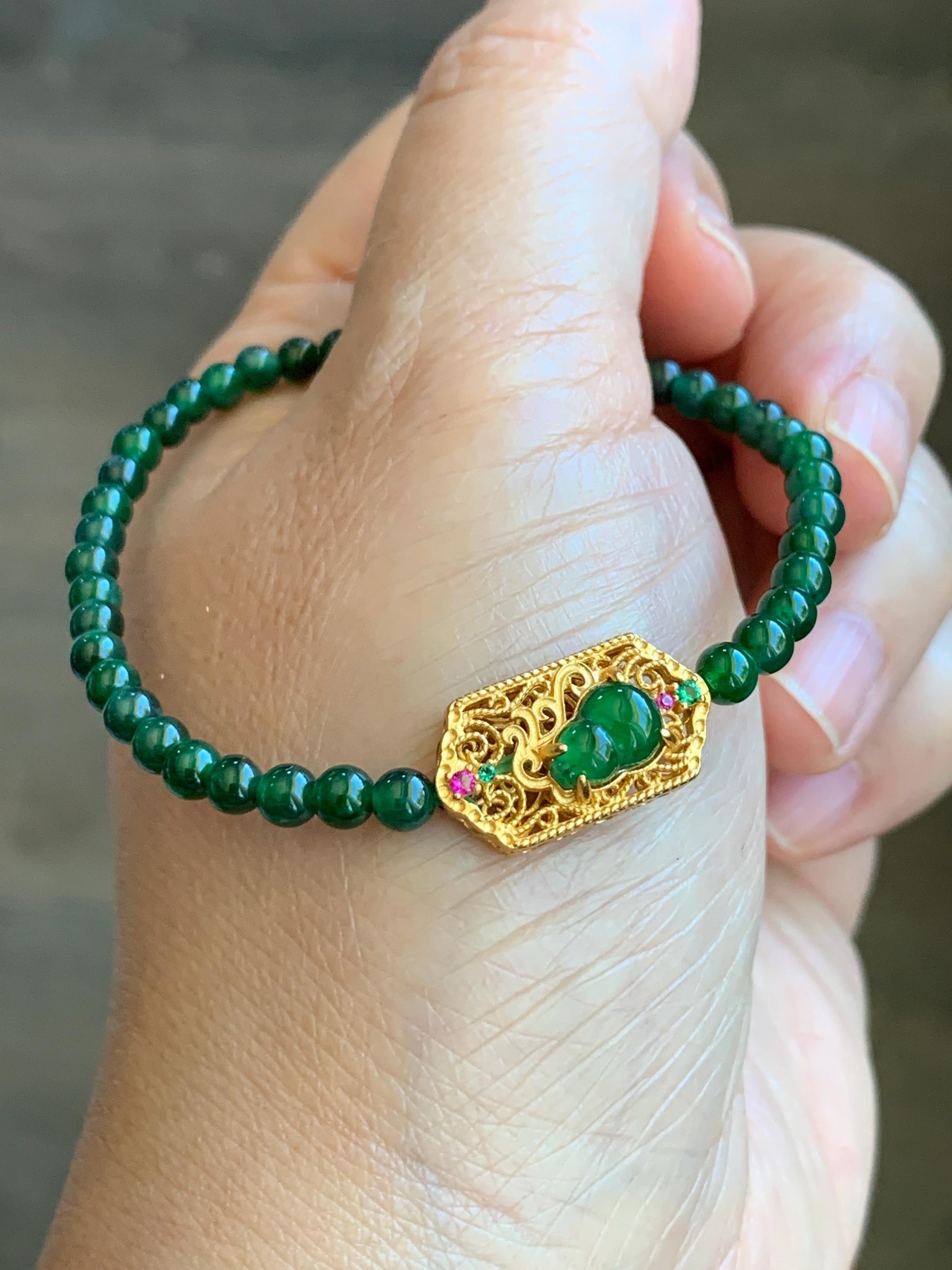 Natural Grade A Guatemalan Icy Green Jade Jadeite Petite Beads Gourd Charm Beaded Bracelet 3.8mm 6.75” Sterling Silver 天然冰危绿翡翠小圆珠葫芦潘多拉手串 CWH