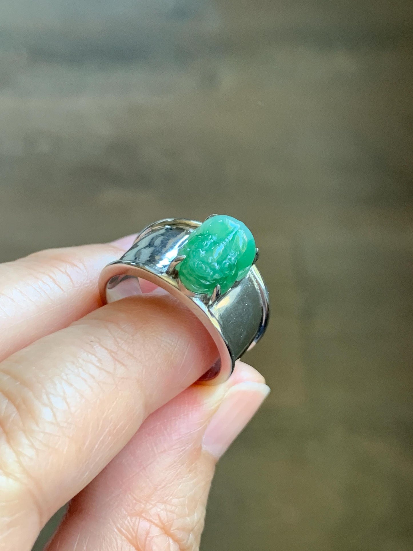 Certified Natural Grade A Icy Translucent Green Marbled Jadeite Pixiu Wide Band Ring Sterling Silver size 7.5 US 7.7g 天然冰胶飘绿花翡翠貔貅银镶宽版戒指 9448