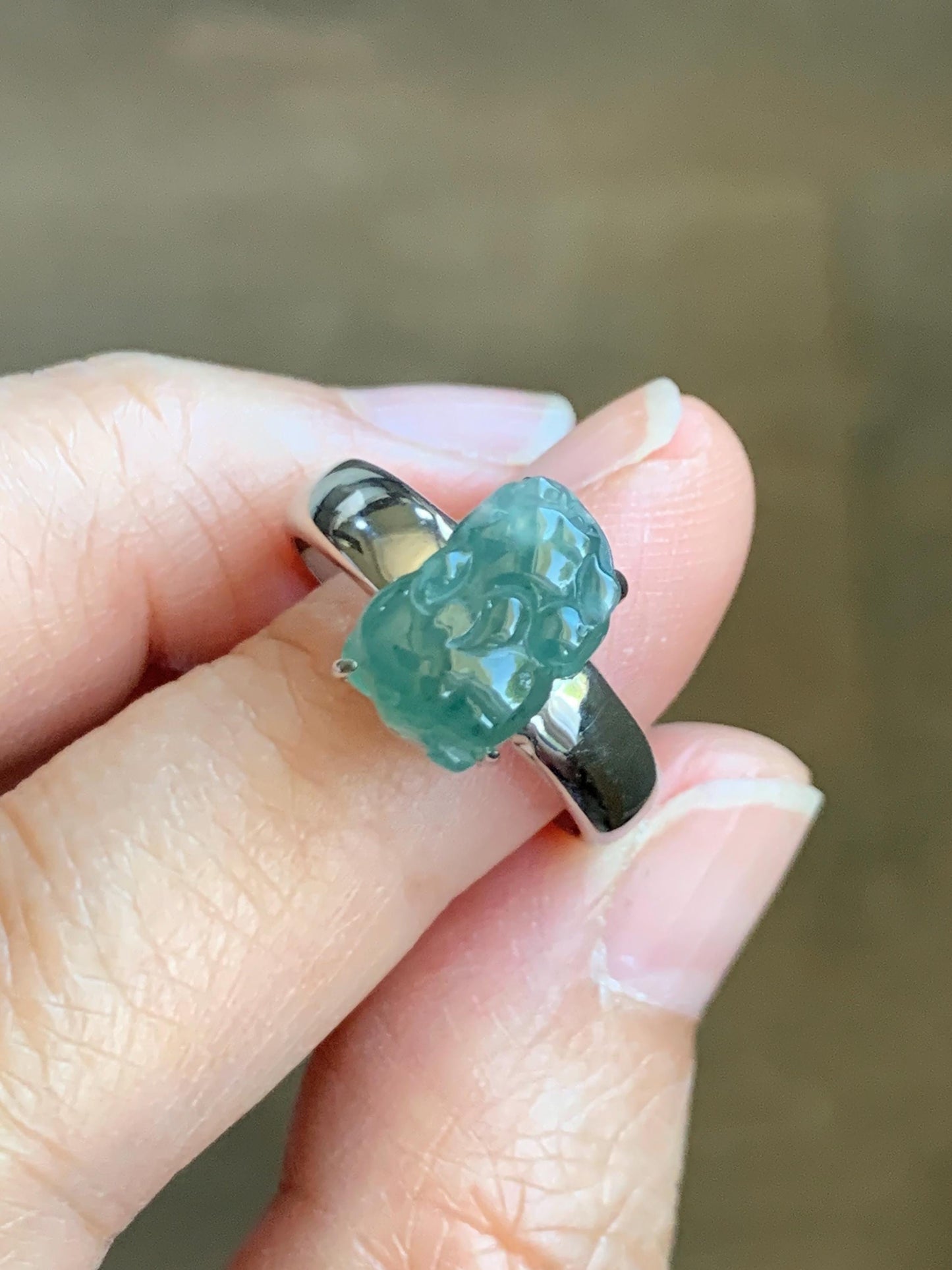 Certified Natural Grade A Guatemalan Icy Translucent Dusty Teal Green Jadeite Pixiu Ring Sterling Silver size 7 US 4.5g 天然冰胶危蓝绿翡翠貔貅银镶戒指 9447