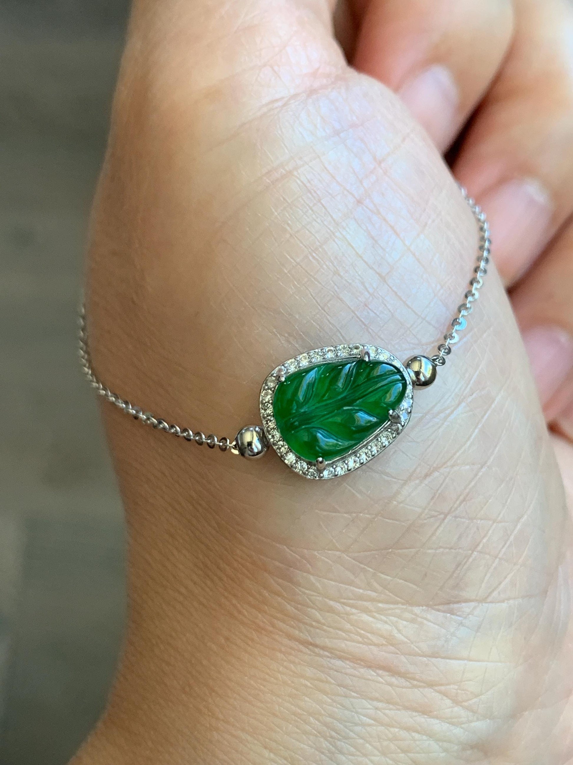 Natural Grade A Guatemalan Icy Translucent Vibrant Green Jadeite Leaf Charm Sterling Silver Chain Bracelet adjustable 天然冰危绿翡翠叶子针式银手链 LYPD