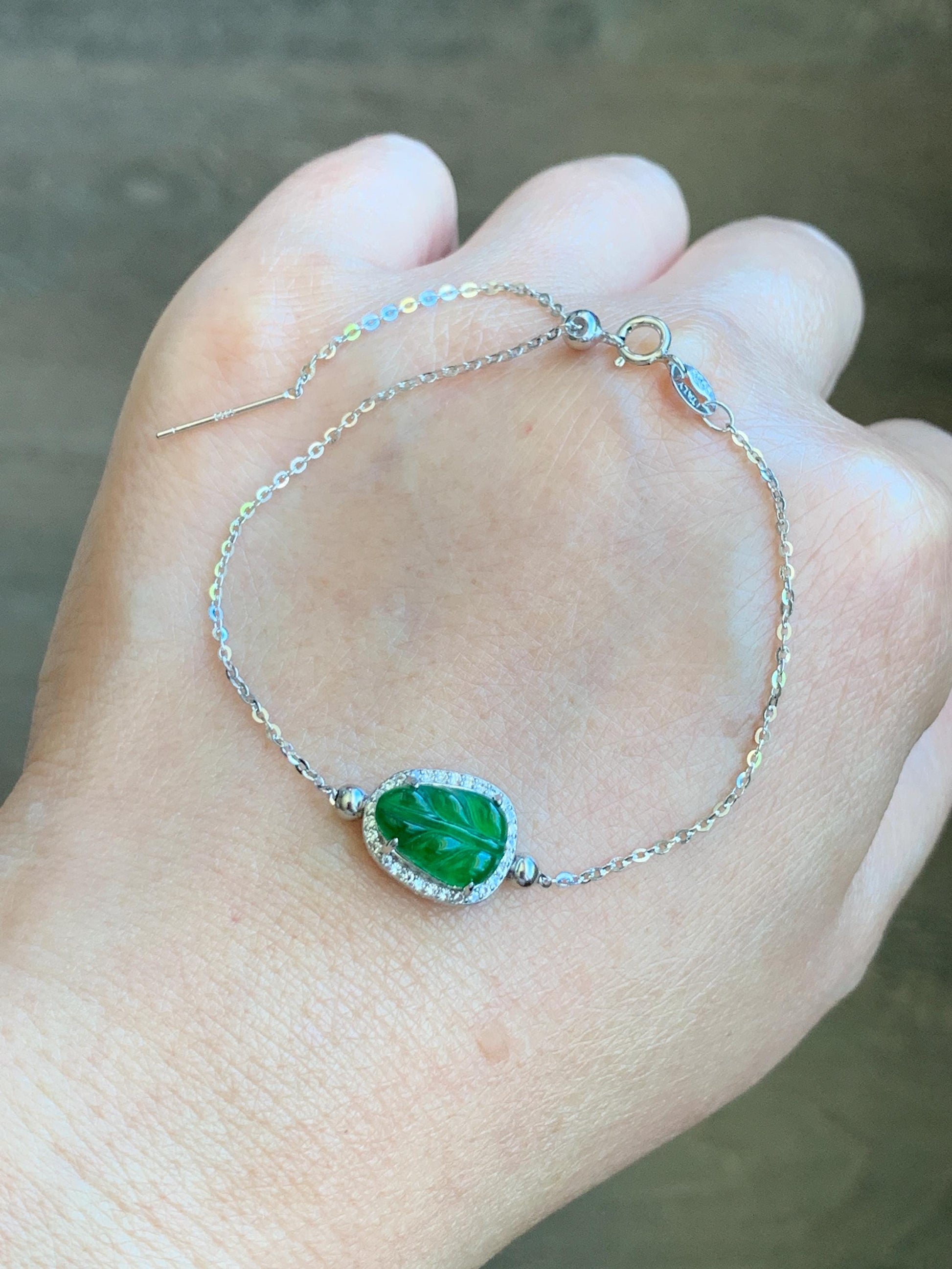 Natural Grade A Guatemalan Icy Translucent Vibrant Green Jadeite Leaf Charm Sterling Silver Chain Bracelet adjustable 天然冰危绿翡翠叶子针式银手链 LYPD