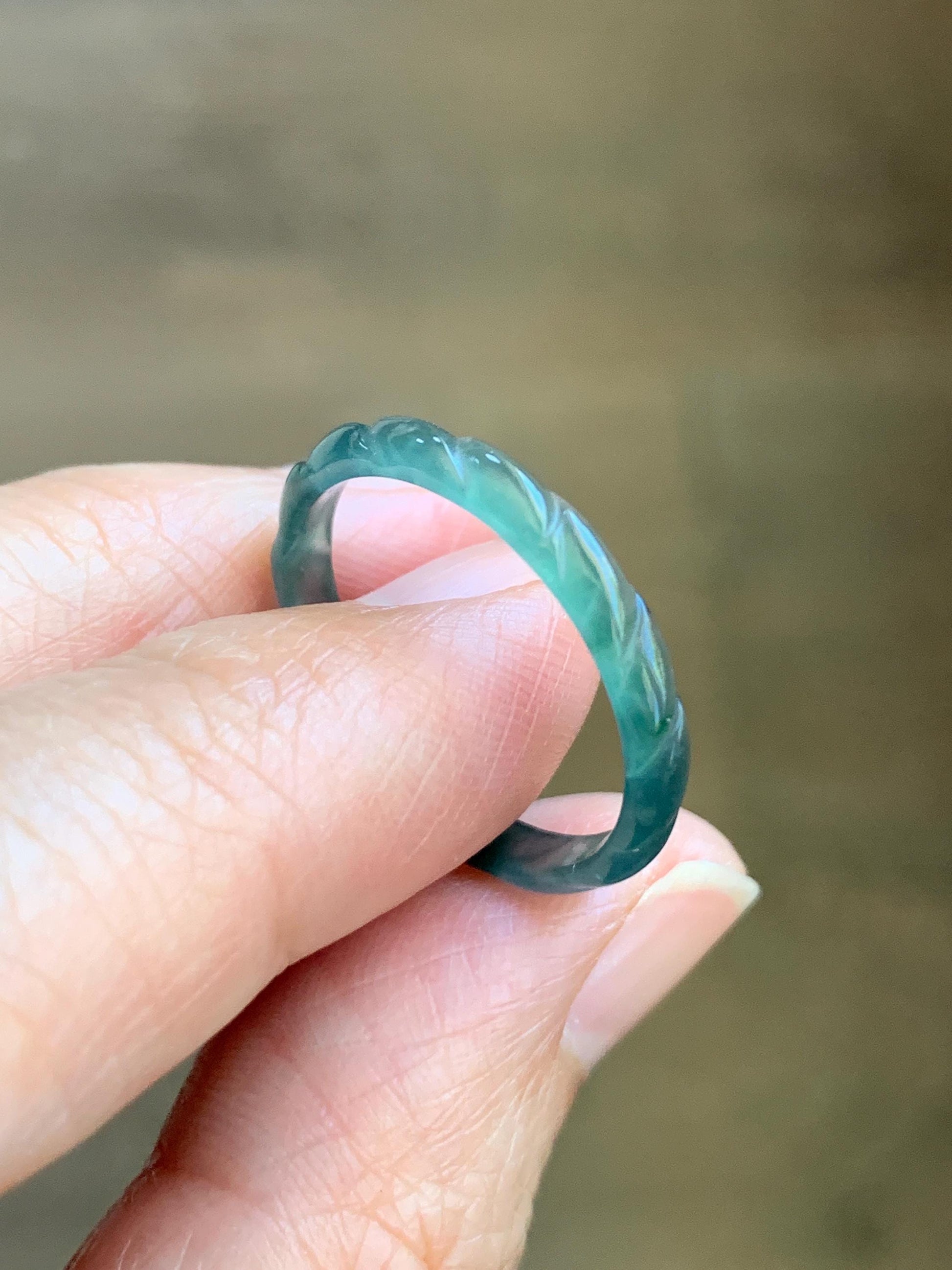 Natural Grade A Guatemalan Icy Highly Translucent Dark Teal Green Jade Jadeite Carved Braid Band Ring Size 9 US 天然冰危深蓝绿翡翠麻花戒圈 MHJ55C