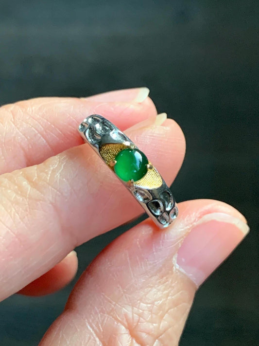 Natural Guatemalan Icy Translucent Vibrant Green Round Jadeite Band Style Ring Two-tone Sterling Silver Size 7 Adjustable 天然冰危绿翡翠银镶戒指 TTB56A