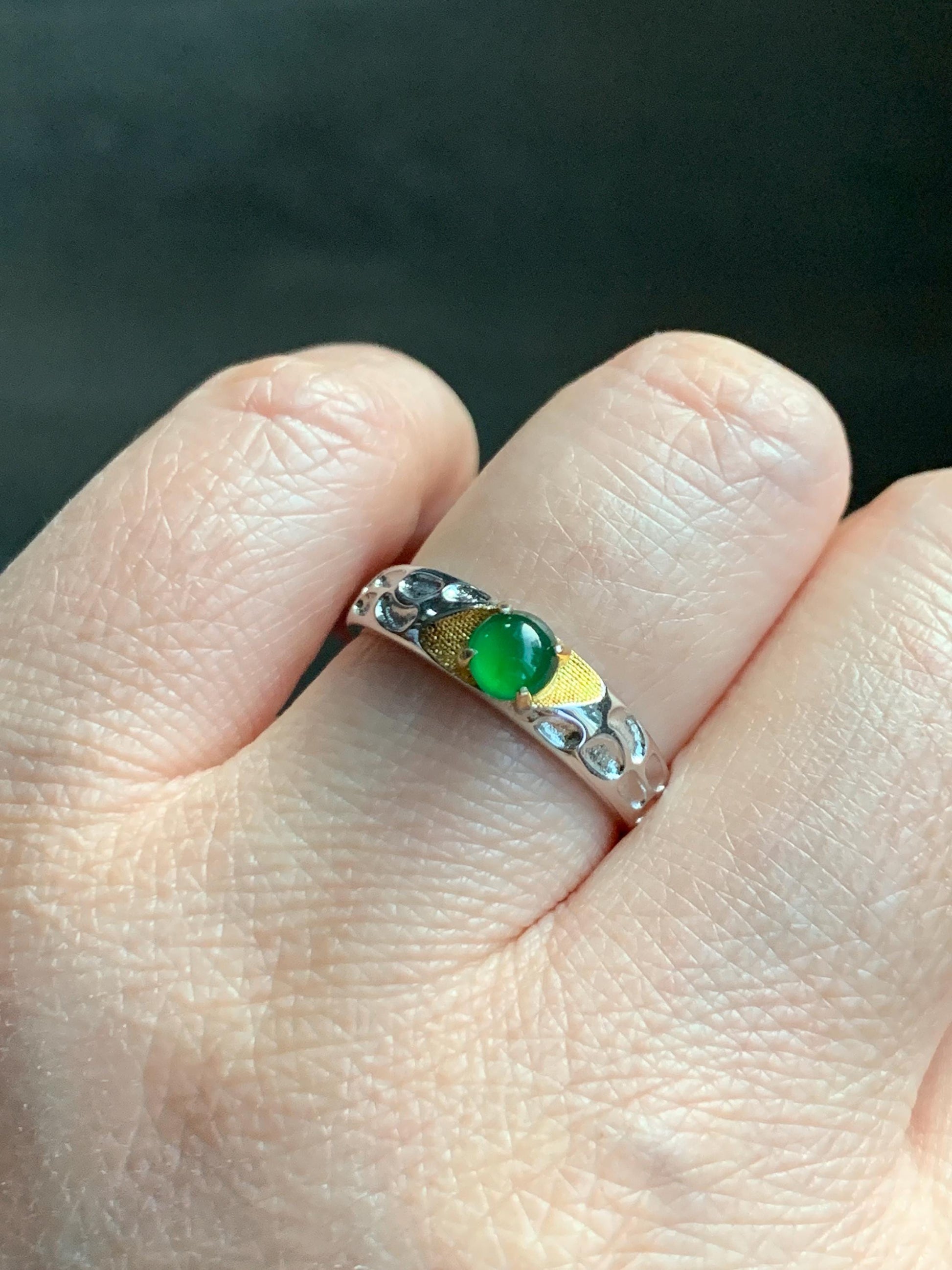 Natural Guatemalan Icy Translucent Vibrant Green Round Jadeite Band Style Ring Two-tone Sterling Silver Size 7 Adjustable 天然冰危绿翡翠银镶戒指 TTB56B