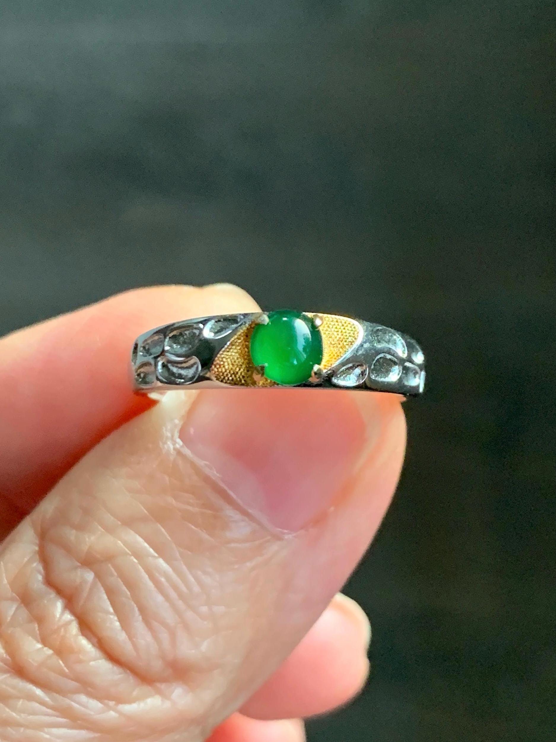 Natural Guatemalan Icy Translucent Vibrant Green Round Jadeite Band Style Ring Two-tone Sterling Silver Size 7 Adjustable 天然冰危绿翡翠银镶戒指 TTB56B