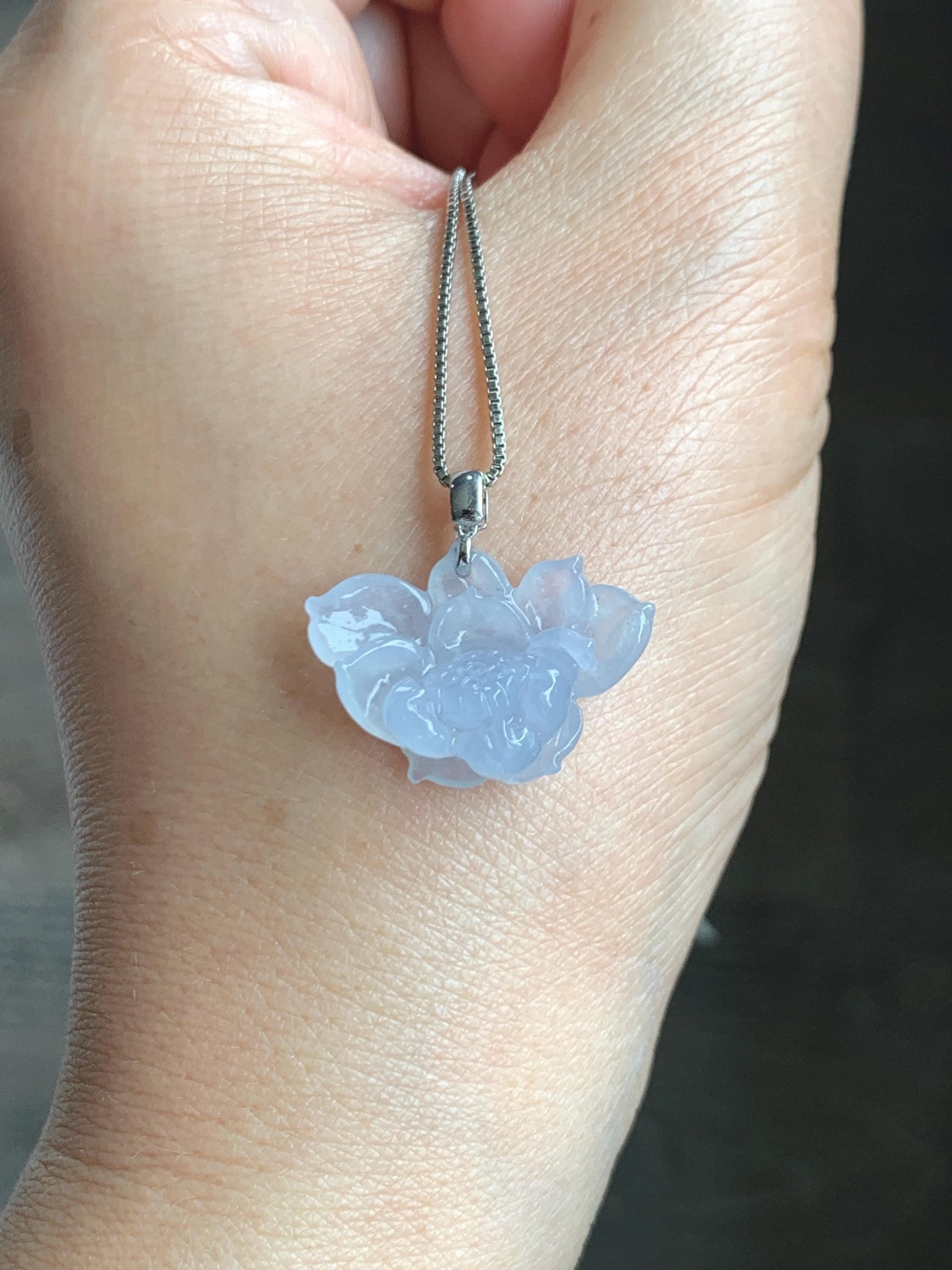 Natural Grade A Icy Highly Translucent Gelatinous Pastel Purple Jade Jadeite Lotus Flower Pendant 18K White Gold 3g 天然冰胶淡紫翡翠荷花镶嵌吊坠 MBZ385