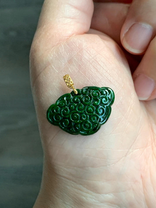 Natural Grade A Intense Green Jade Jadeite Engraved Ruyi Lock Pendant 18K Yellow Gold 5g 天然满绿花青翡翠仿古雕如意锁吊坠 HQR480