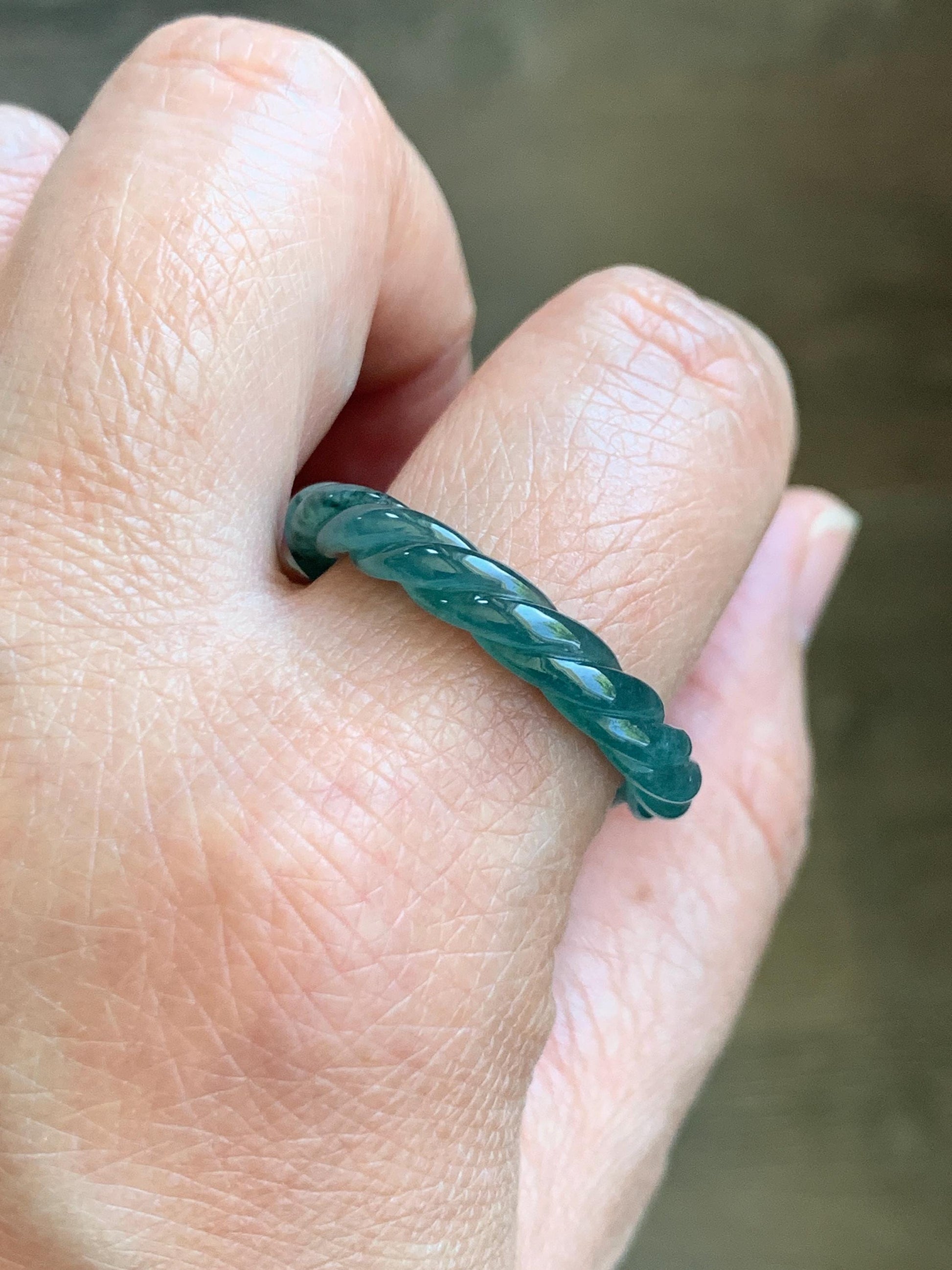 Natural Grade A Guatemalan Icy Translucent Gelatinous Dark Teal Blue Jadeite Carved Braid Band Ring Size 11.5 US 3g 天然冰胶危蓝水翡翠麻花戒圈 WMH60C