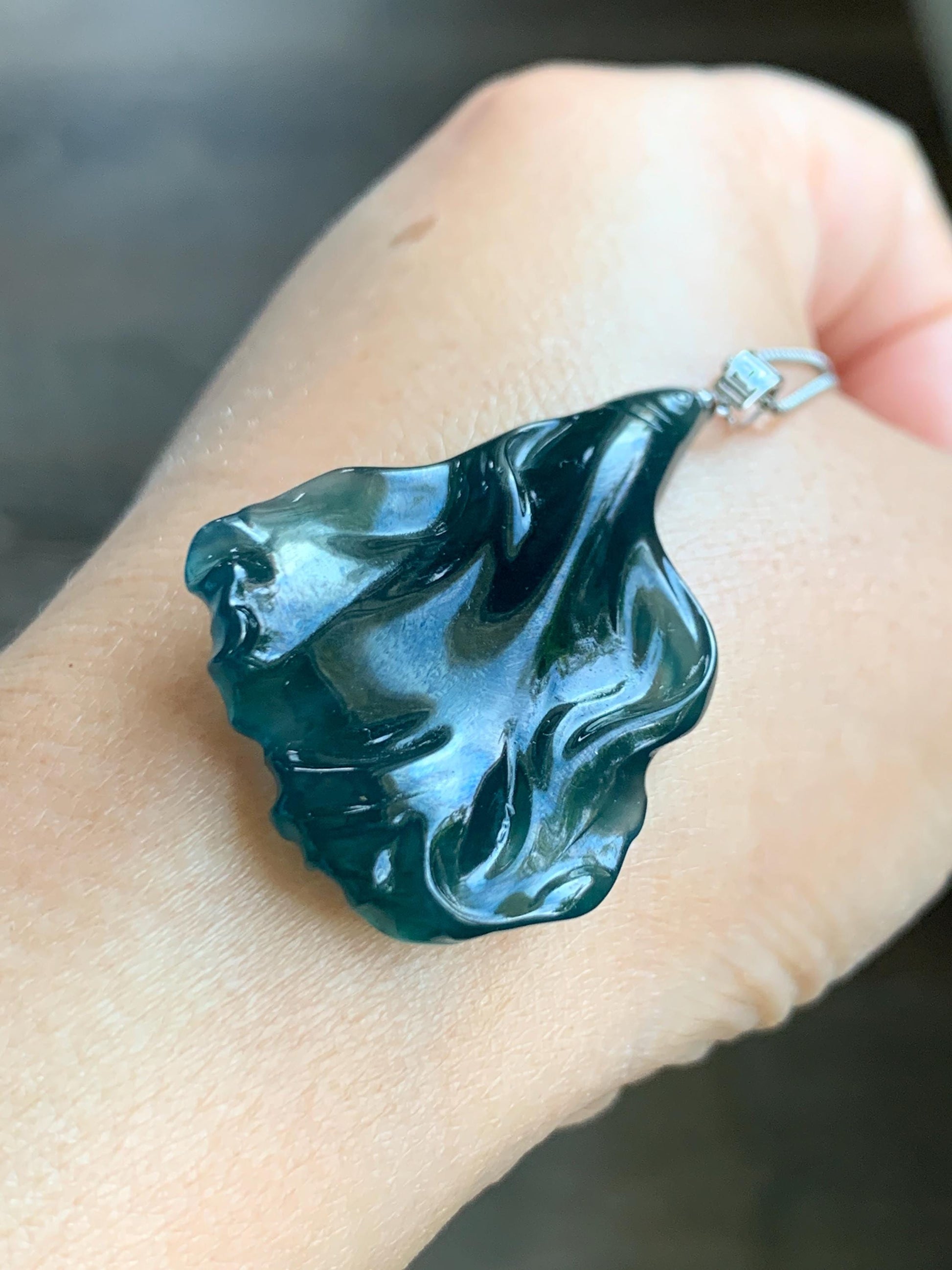 Natural Grade A Guatemalan Icy Translucent Gelatinous Old Mine Dark Teal Blue Jadeite Fish Pendant 18K White Gold 10g 天然老种冰胶危深蓝翡翠鱼镶嵌吊坠 WLDY