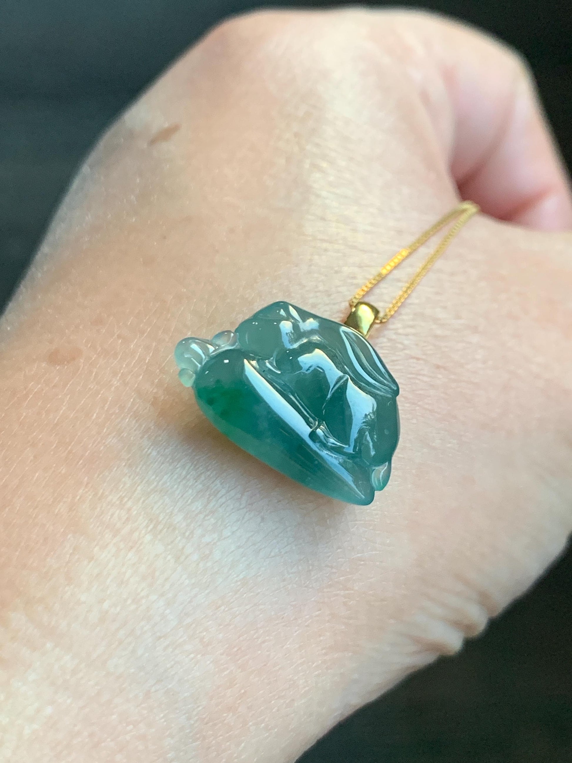 Natural Grade A Guatemalan Icy Translucent Teal Green Marbled Jade Jadeite Rabbit Carrot Pendant 18K Yellow Gold 天然冰危蓝绿翡翠小兔胡萝卜吊坠 XTLP150